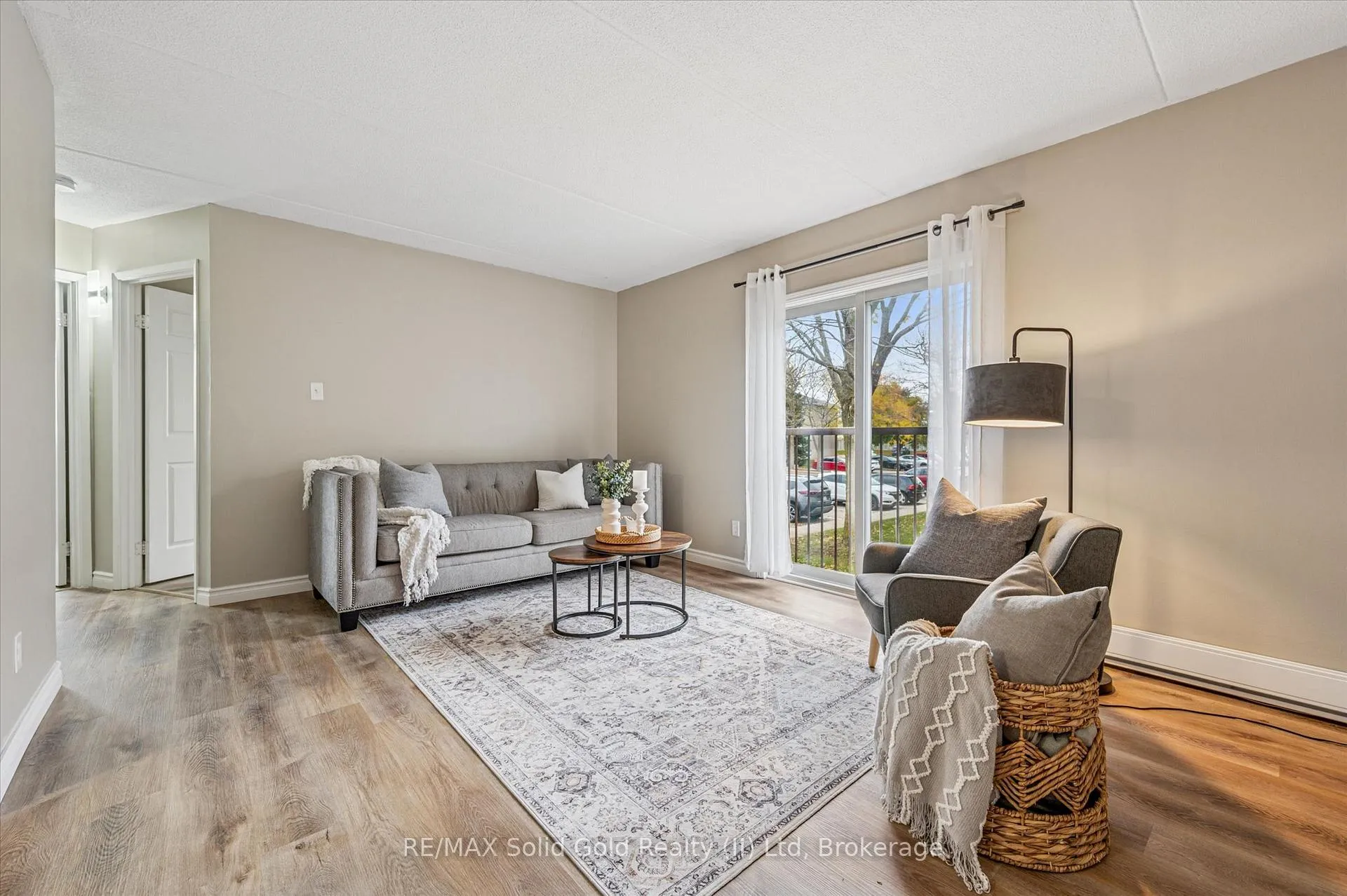Photo 10 of Unit 6, 321 Northlake Drive, Waterloo — HOMEH