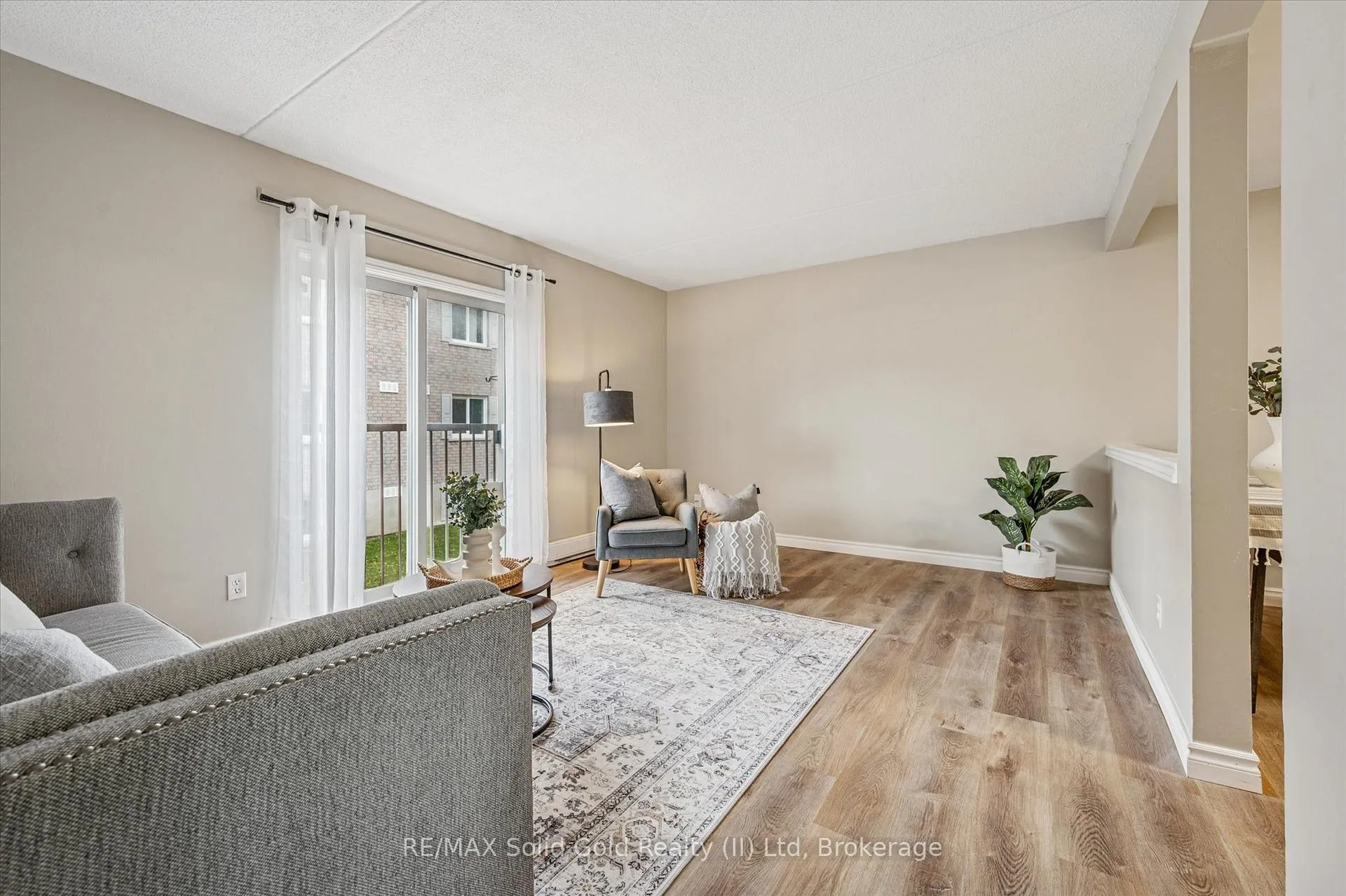 Photo 11 of Unit 6, 321 Northlake Drive, Waterloo — HOMEH