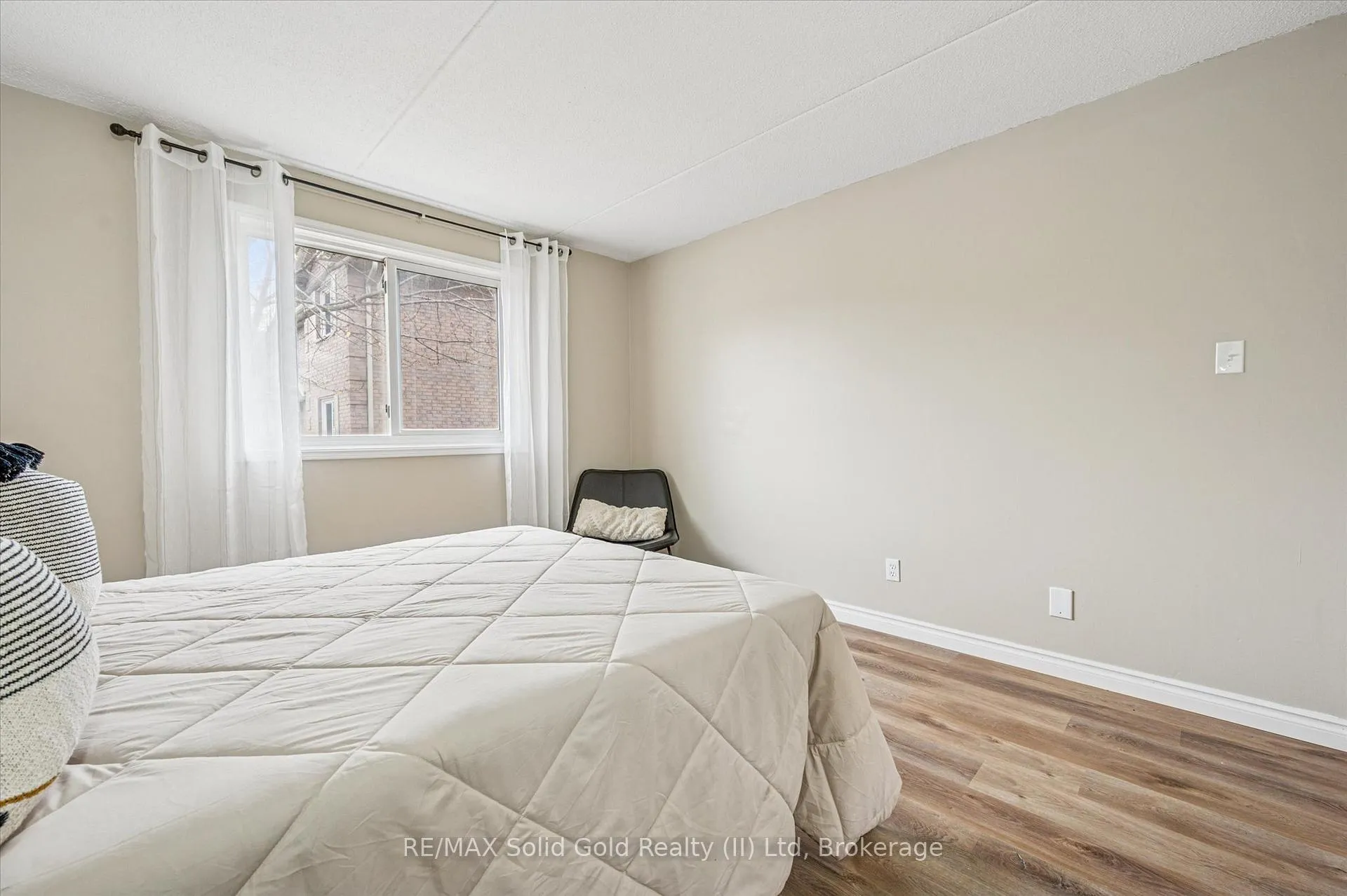 Photo 16 of Unit 6, 321 Northlake Drive, Waterloo — HOMEH