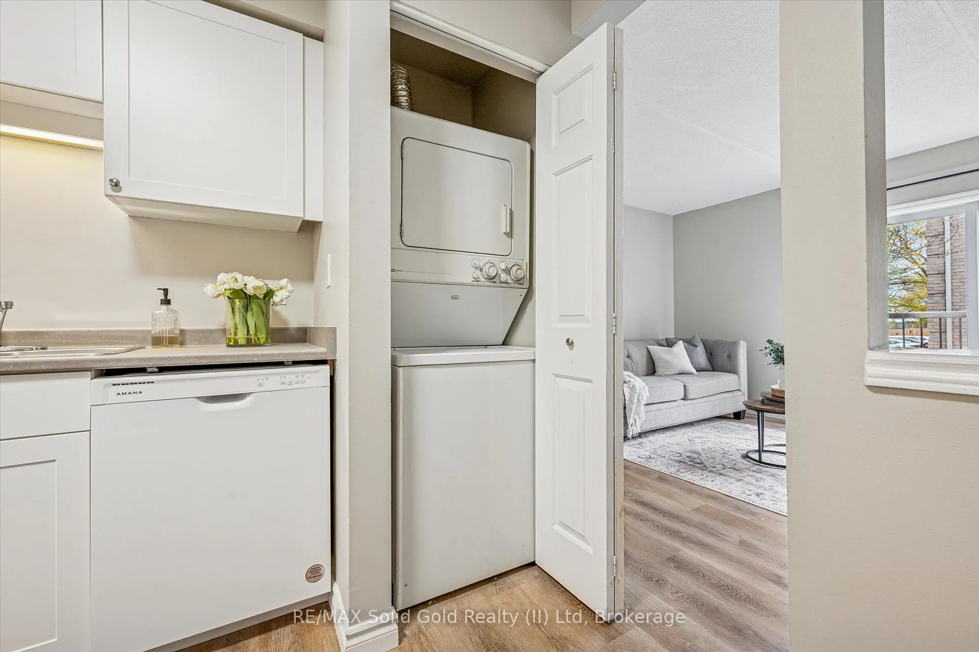 Photo 19 of Unit 6, 321 Northlake Drive, Waterloo — HOMEH
