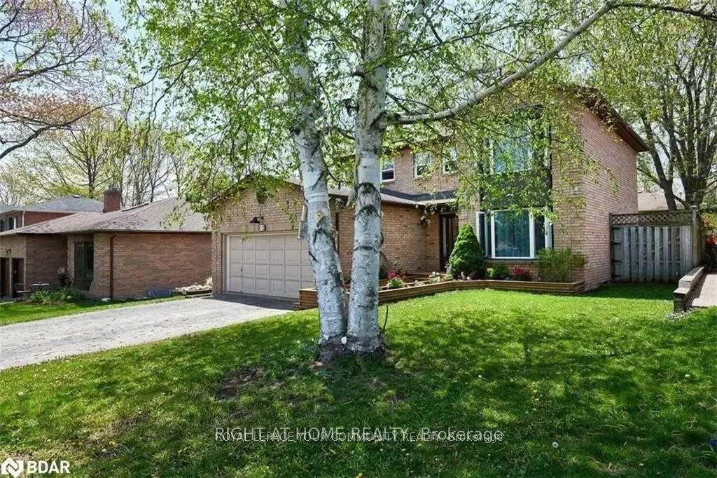 Photo 1 of 12 Keats Drive, Barrie, Letitia Heights — HOMEH