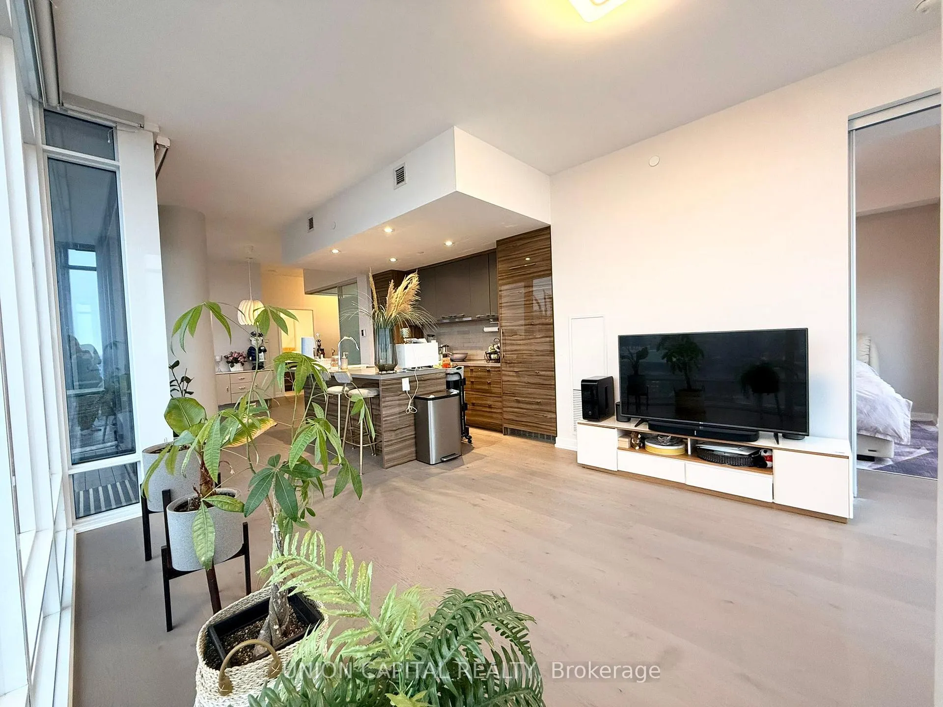 Photo 15 of Unit 3516, 488 University Avenue, Toronto, Kensington-Chinatown — HOMEH