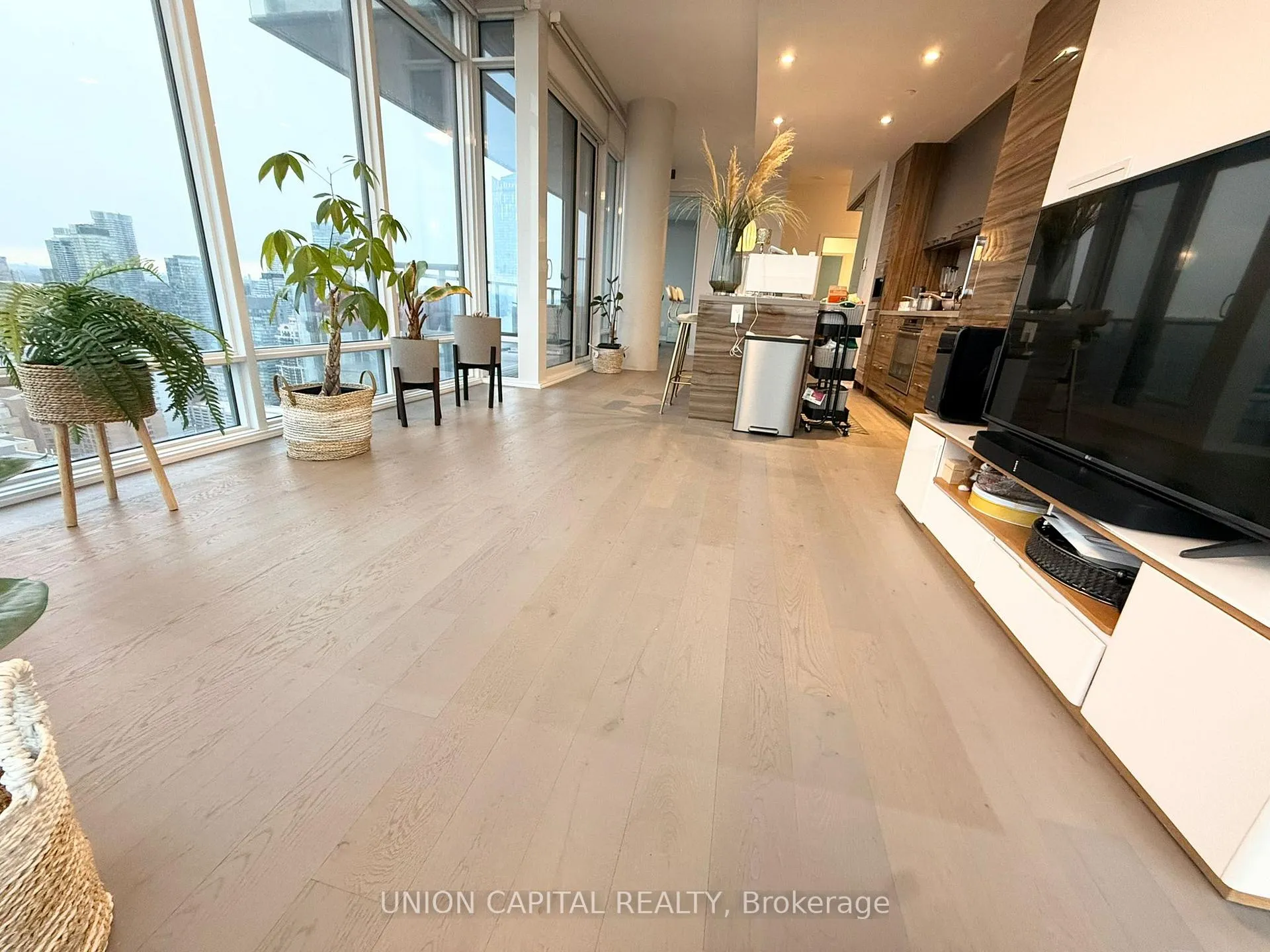 Photo 21 of Unit 3516, 488 University Avenue, Toronto, Kensington-Chinatown — HOMEH