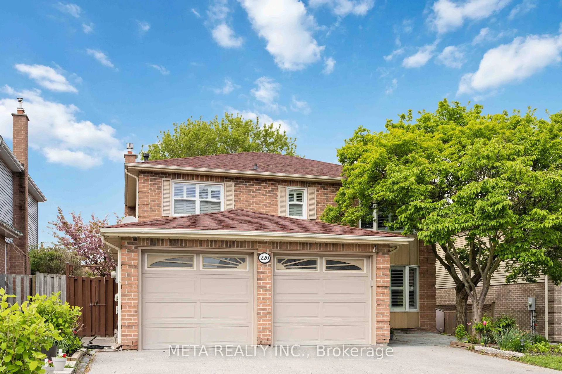 Photo 2 of Unit (Bsmt), 220 Bassett Boulevard, Whitby, Pringle Creek — HOMEH