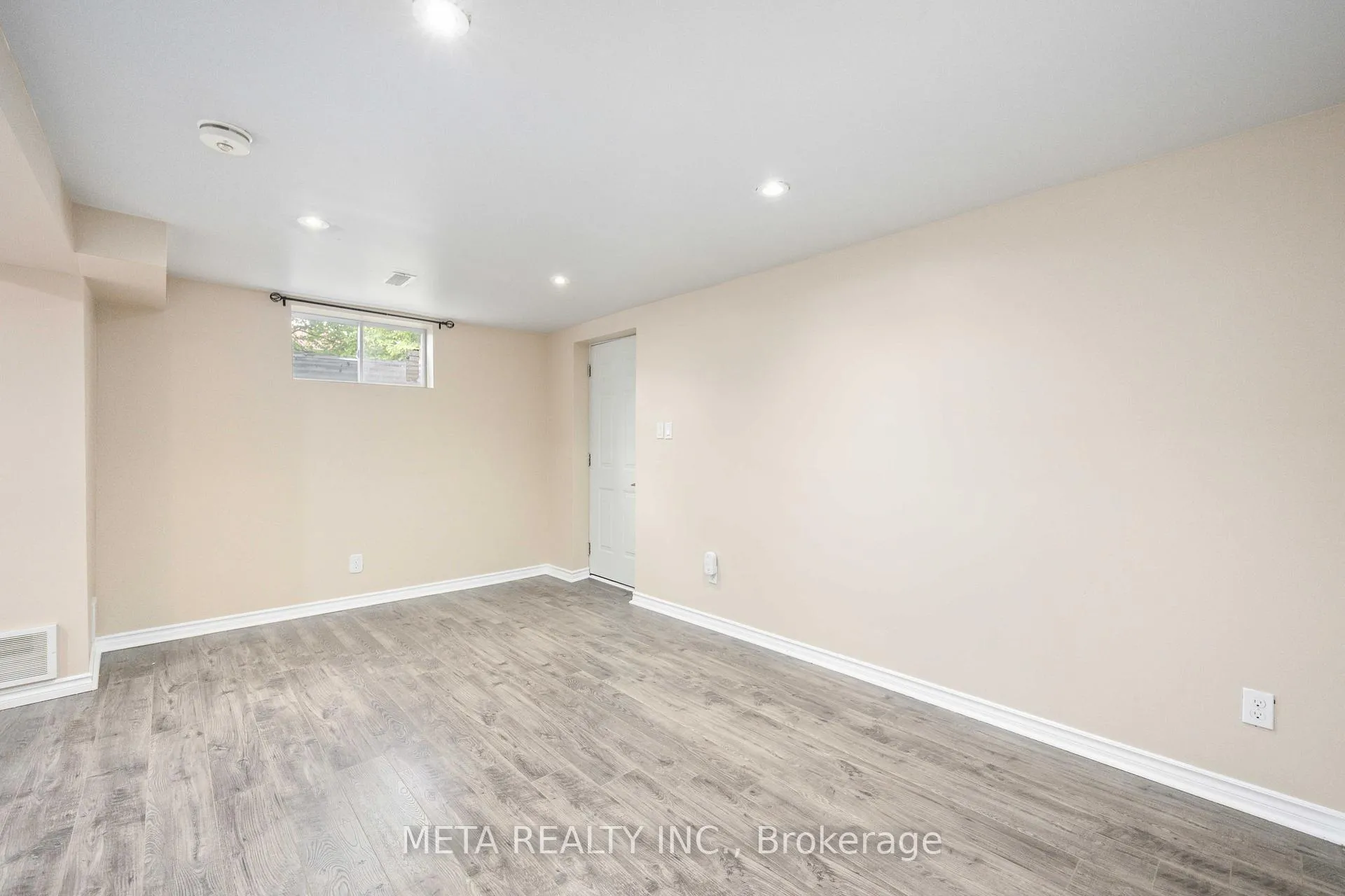 Photo 5 of Unit (Bsmt), 220 Bassett Boulevard, Whitby, Pringle Creek — HOMEH