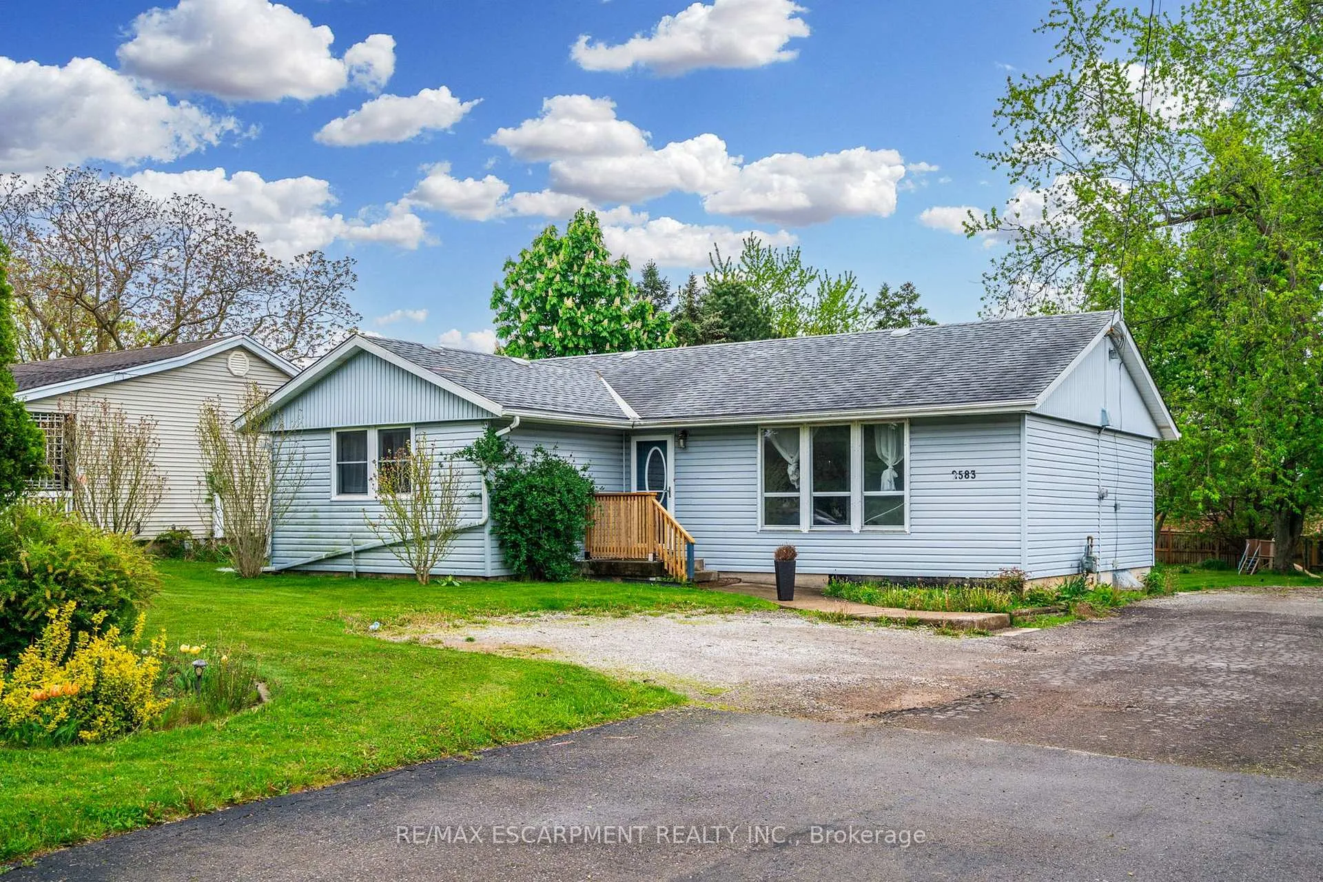 Photo 1 of 2583 Binbrook Road, Hamilton, Binbrook — HOMEH