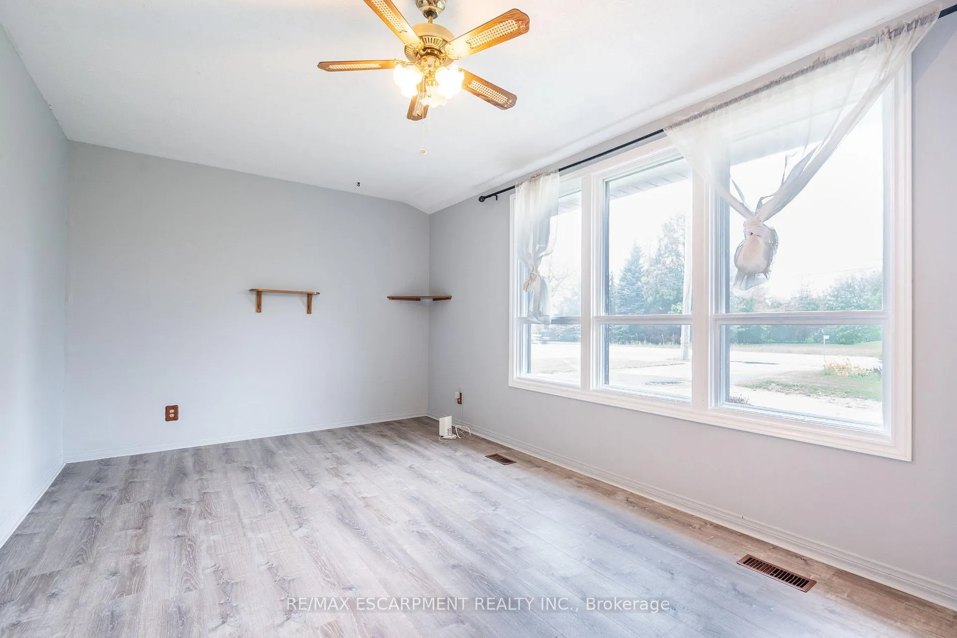 Photo 9 of 2583 Binbrook Road, Hamilton, Binbrook — HOMEH