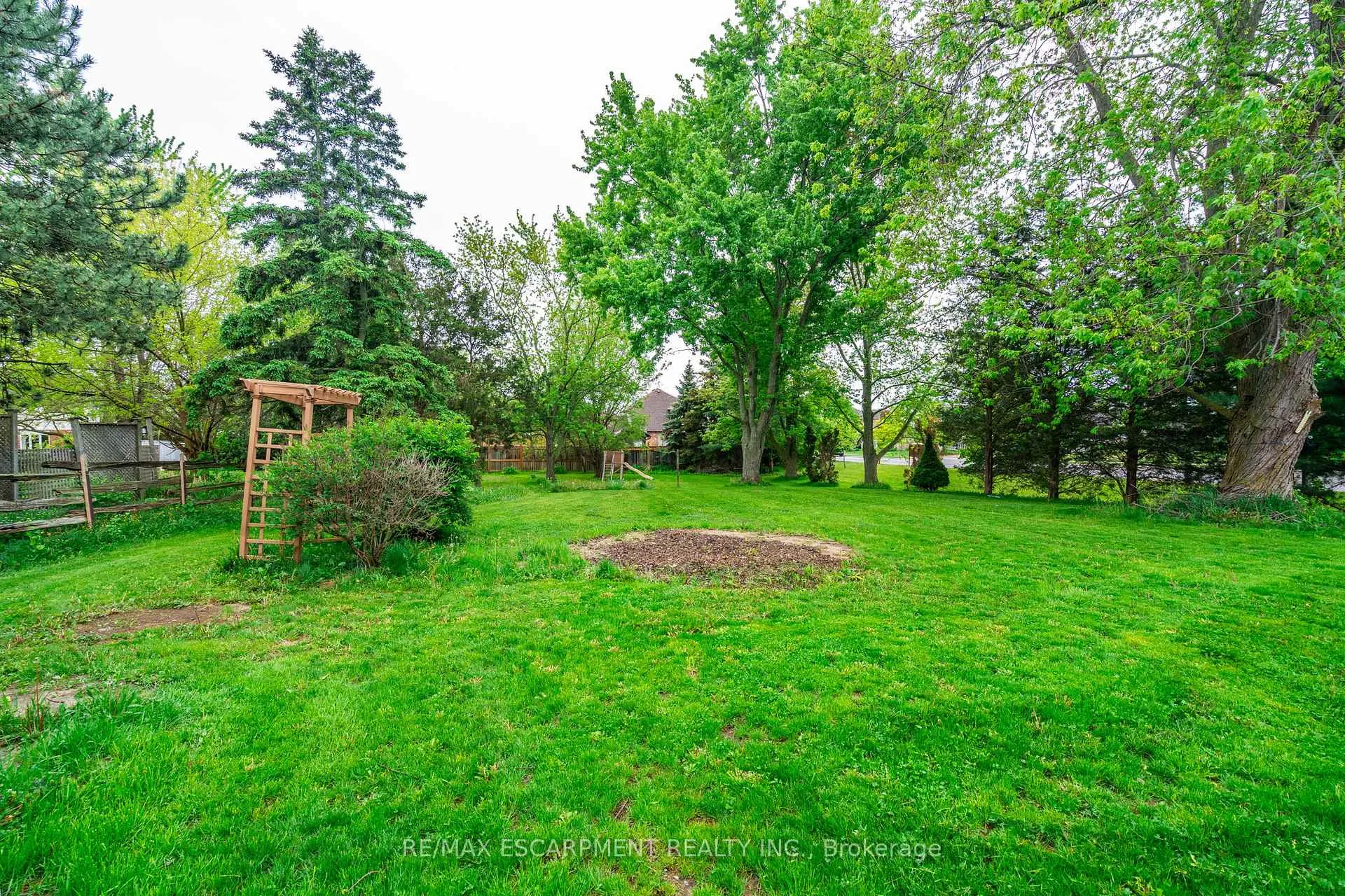 Photo 33 of 2583 Binbrook Road, Hamilton, Binbrook — HOMEH