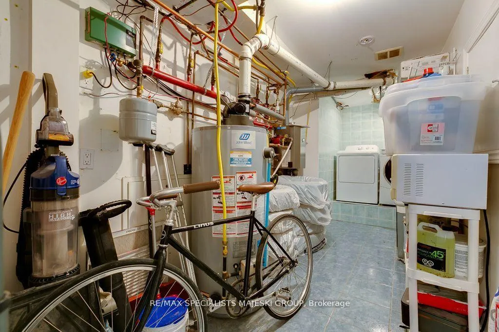 Photo 11 of Unit Bsmnt, 14 Helena Avenue, Toronto, Wychwood — HOMEH