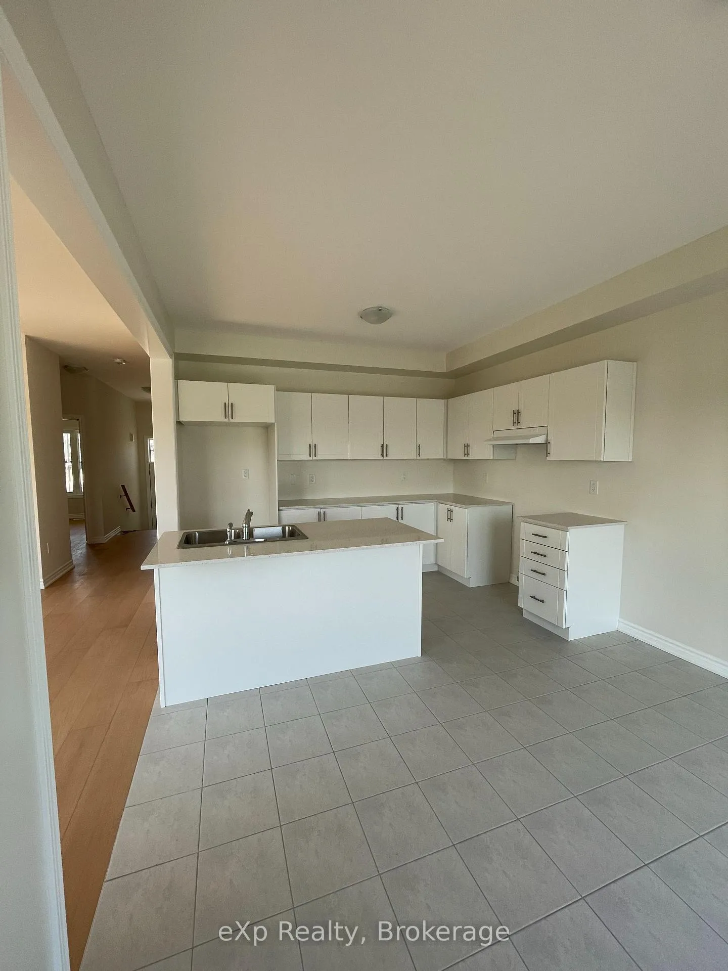 Photo 6 of 25 Fenn Crescent, New Tecumseth, Rural New Tecumseth — HOMEH