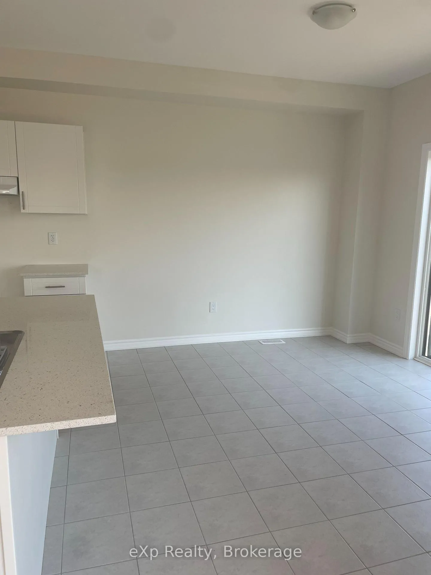 Photo 8 of 25 Fenn Crescent, New Tecumseth, Rural New Tecumseth — HOMEH