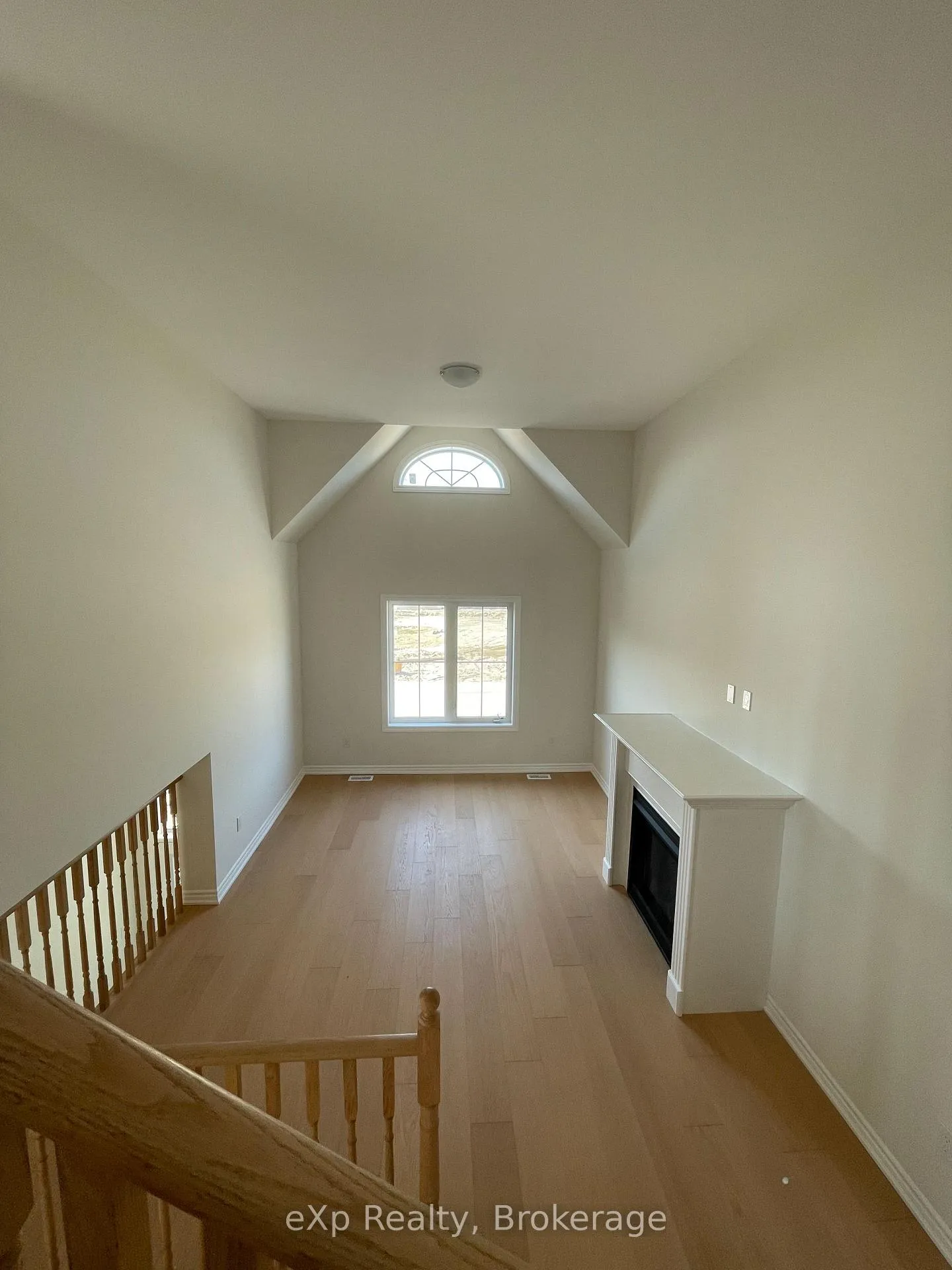 Photo 9 of 25 Fenn Crescent, New Tecumseth, Rural New Tecumseth — HOMEH
