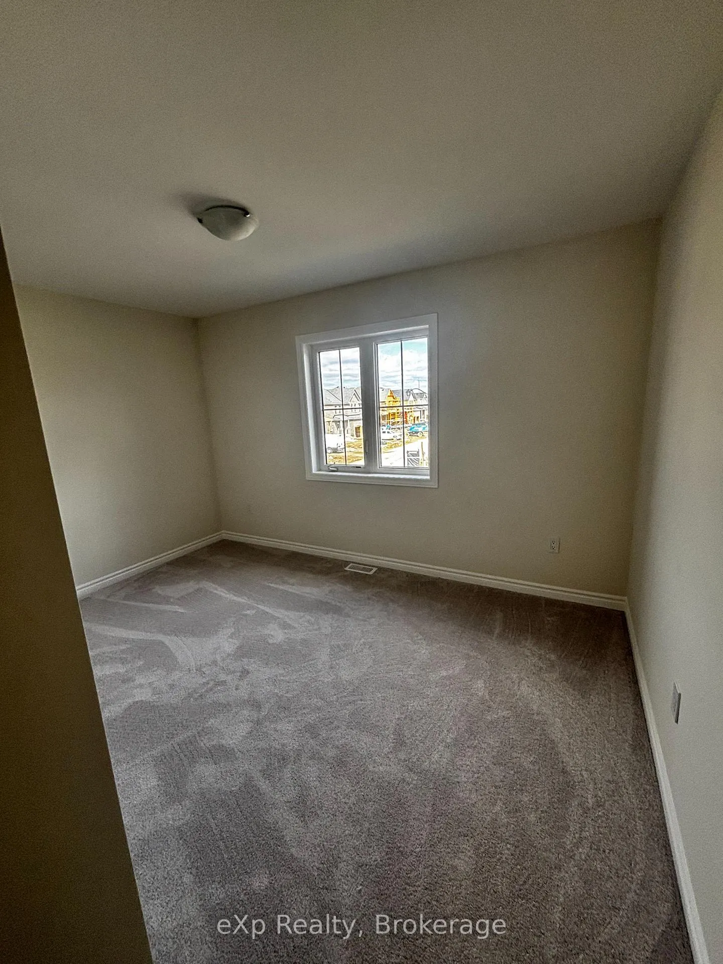 Photo 10 of 25 Fenn Crescent, New Tecumseth, Rural New Tecumseth — HOMEH