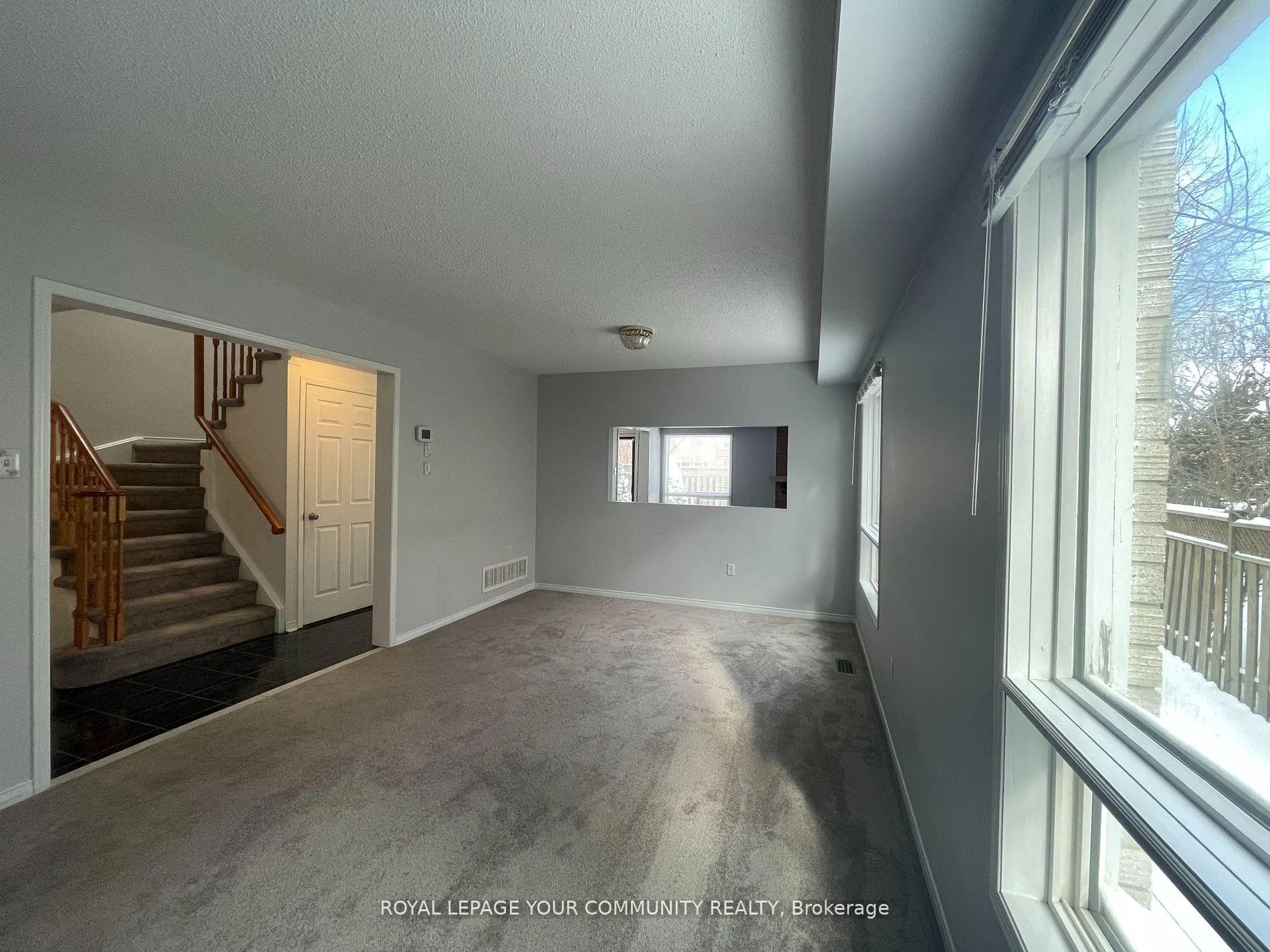 Photo 3 of 38 Ralph Court, Markham, Middlefield — HOMEH