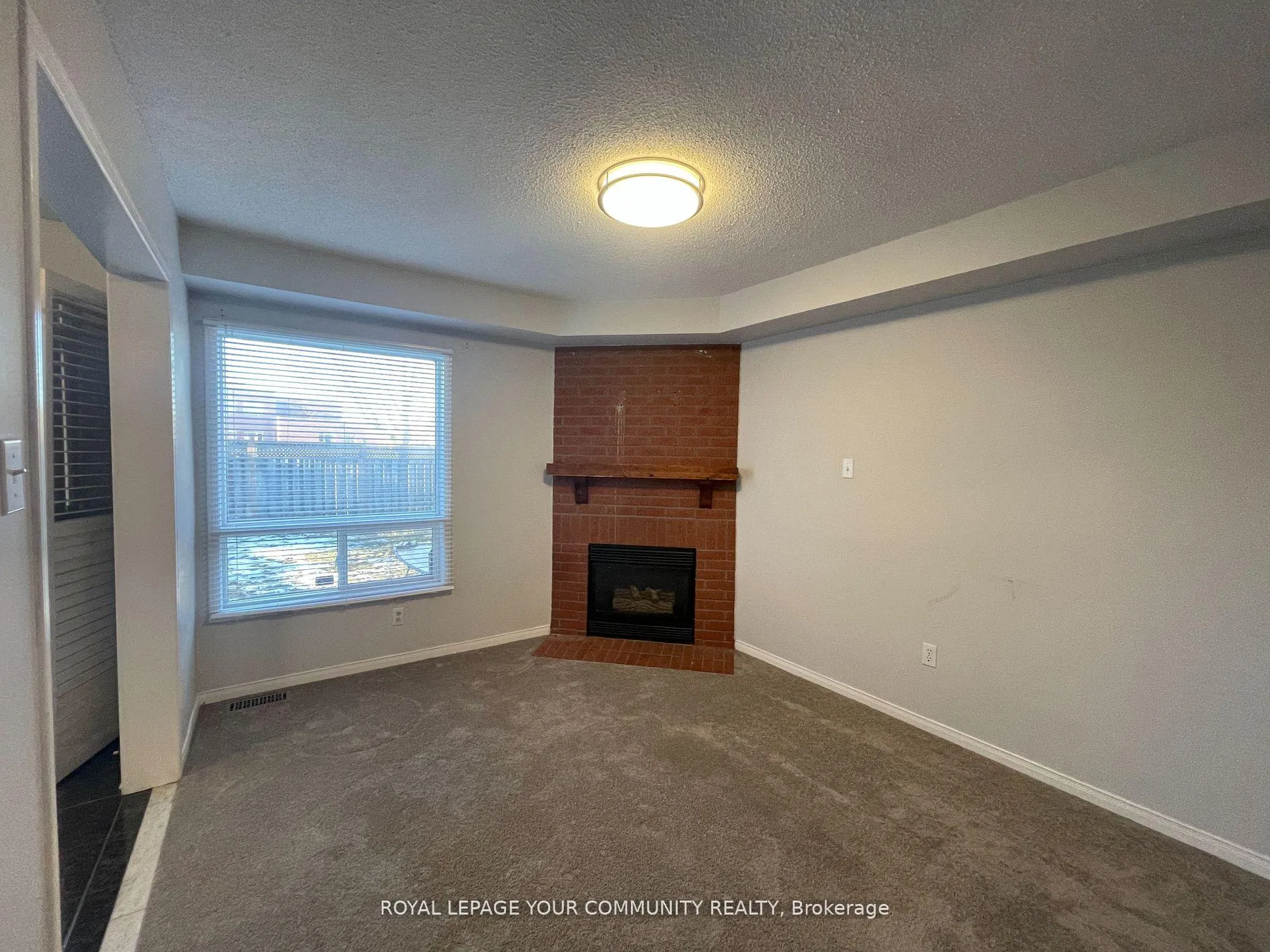 Photo 6 of 38 Ralph Court, Markham, Middlefield — HOMEH