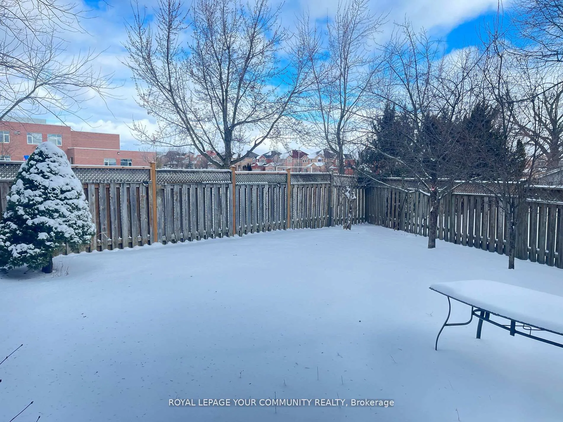 Photo 26 of 38 Ralph Court, Markham, Middlefield — HOMEH