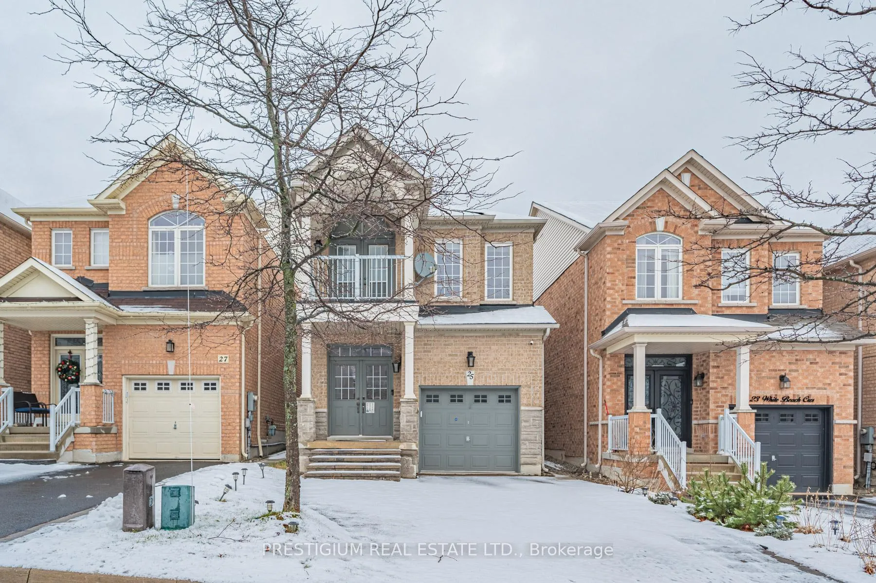 Front of 25 White Beach Crescent