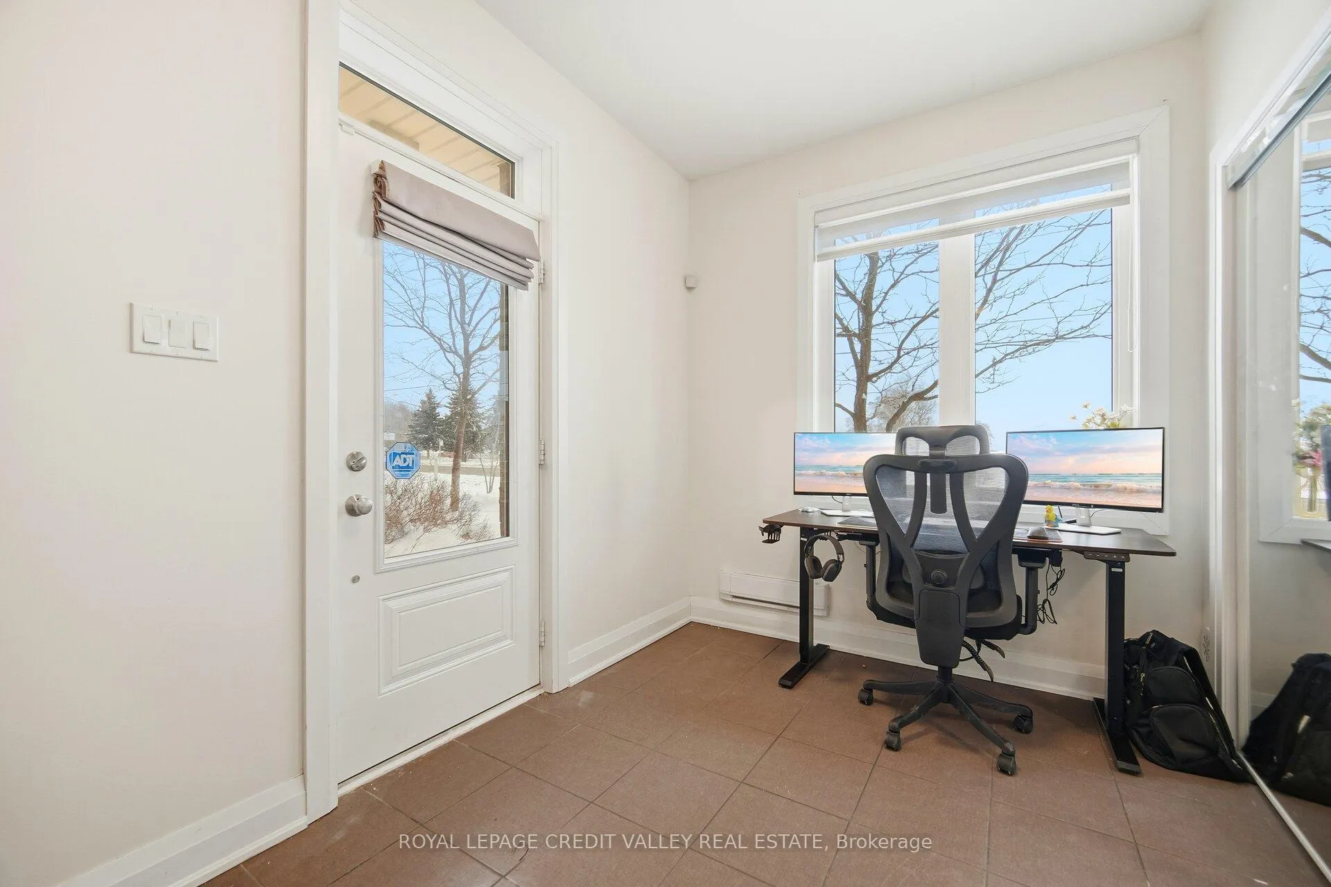 Photo 5 of 565 Goldenrod Lane, Kitchener, Rosenburg — HOMEH
