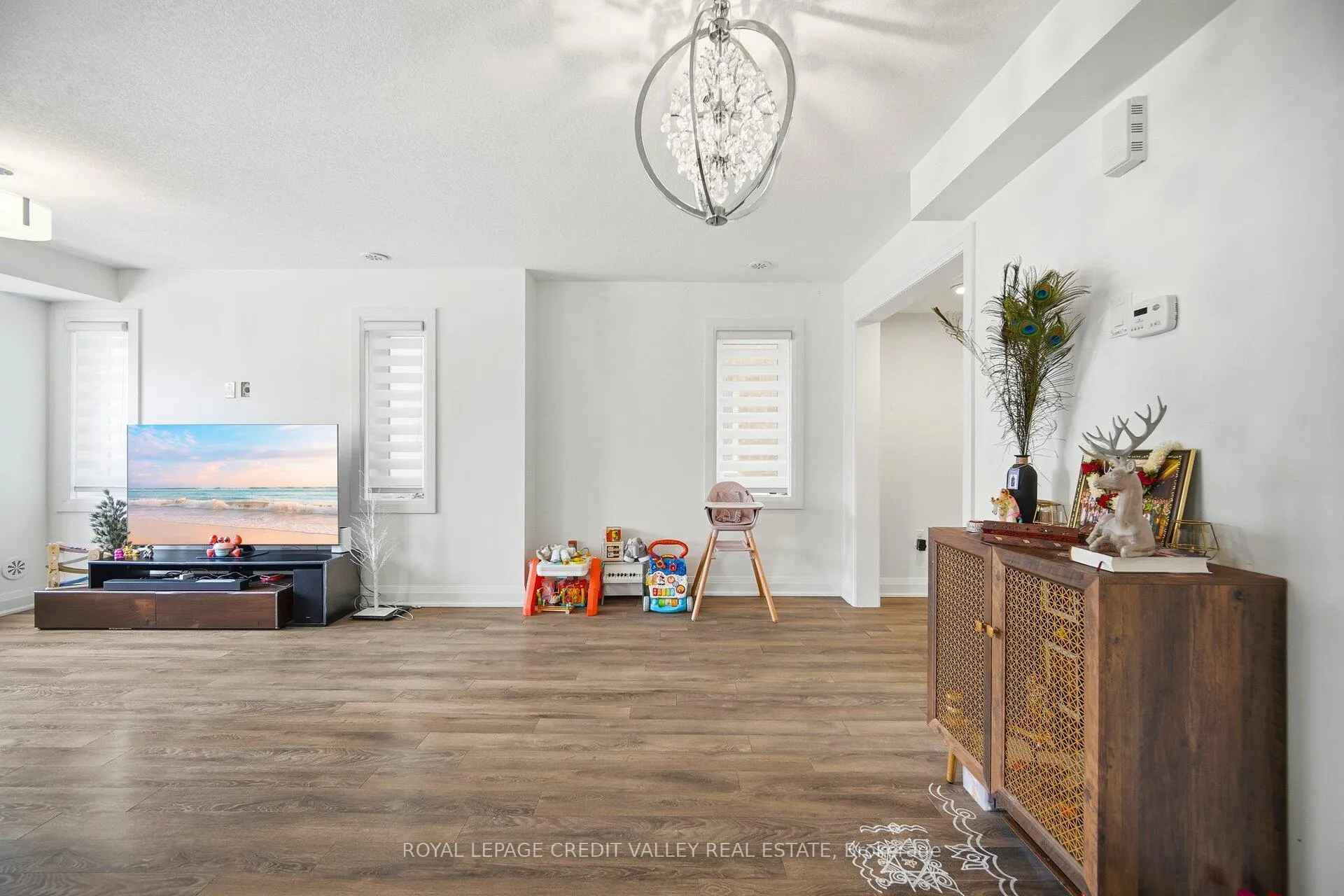 Photo 11 of 565 Goldenrod Lane, Kitchener, Rosenburg — HOMEH