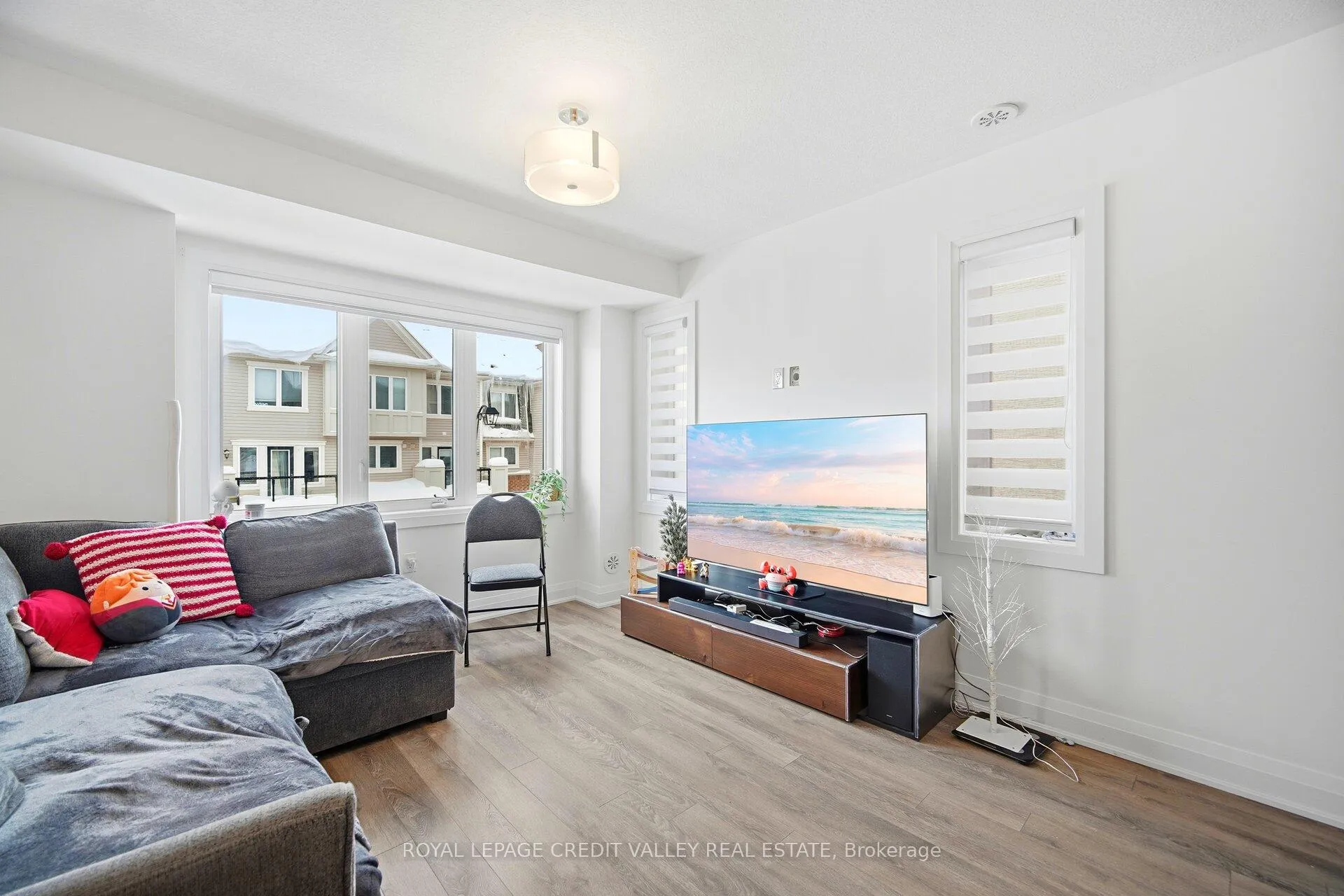 Photo 12 of 565 Goldenrod Lane, Kitchener, Rosenburg — HOMEH