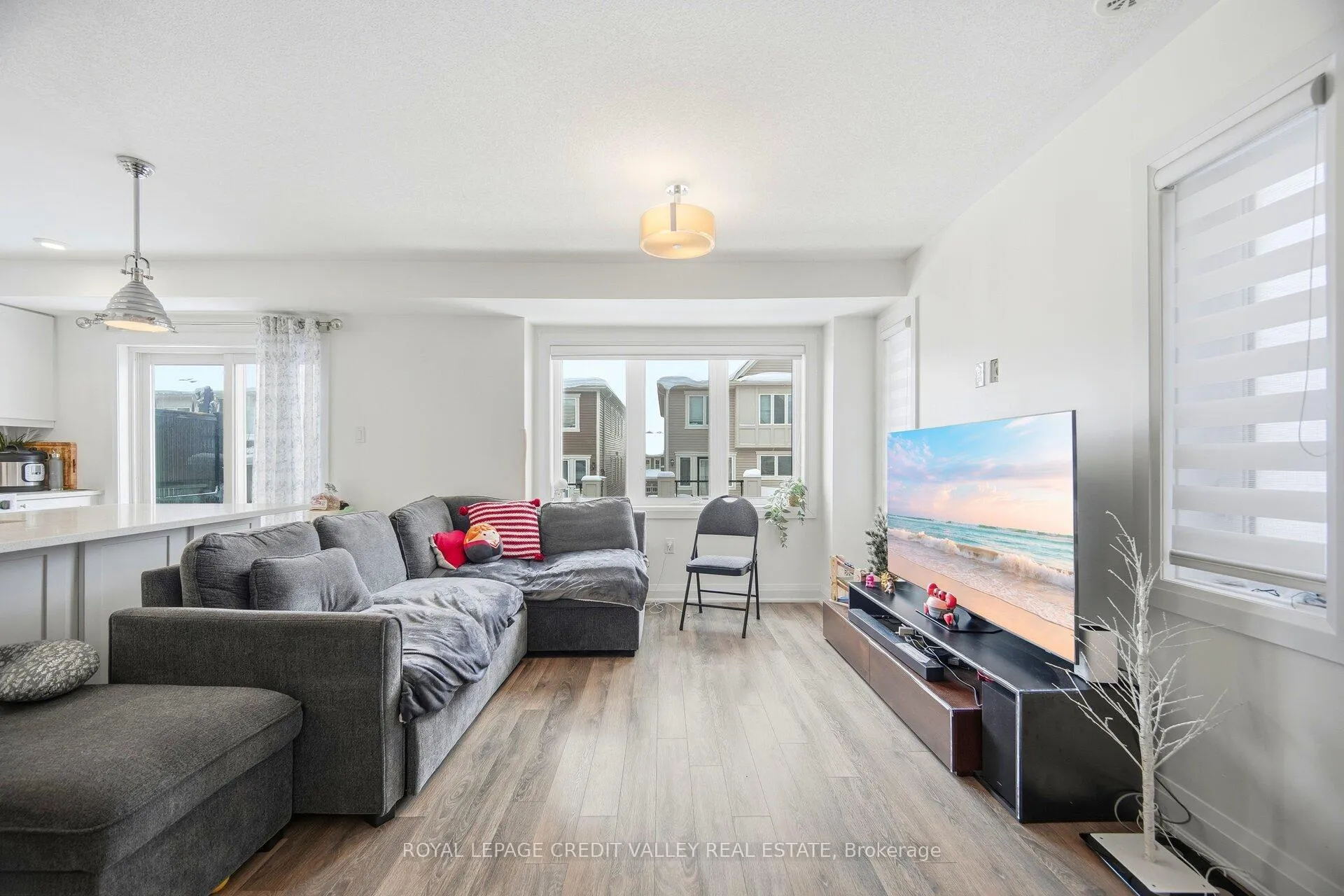 Photo 13 of 565 Goldenrod Lane, Kitchener, Rosenburg — HOMEH