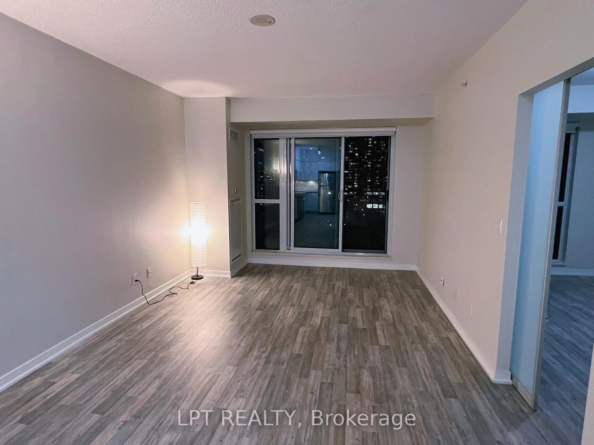 Photo 7 of Unit 1213, 69 Lynn Willians Street, Toronto, Niagara — HOMEH