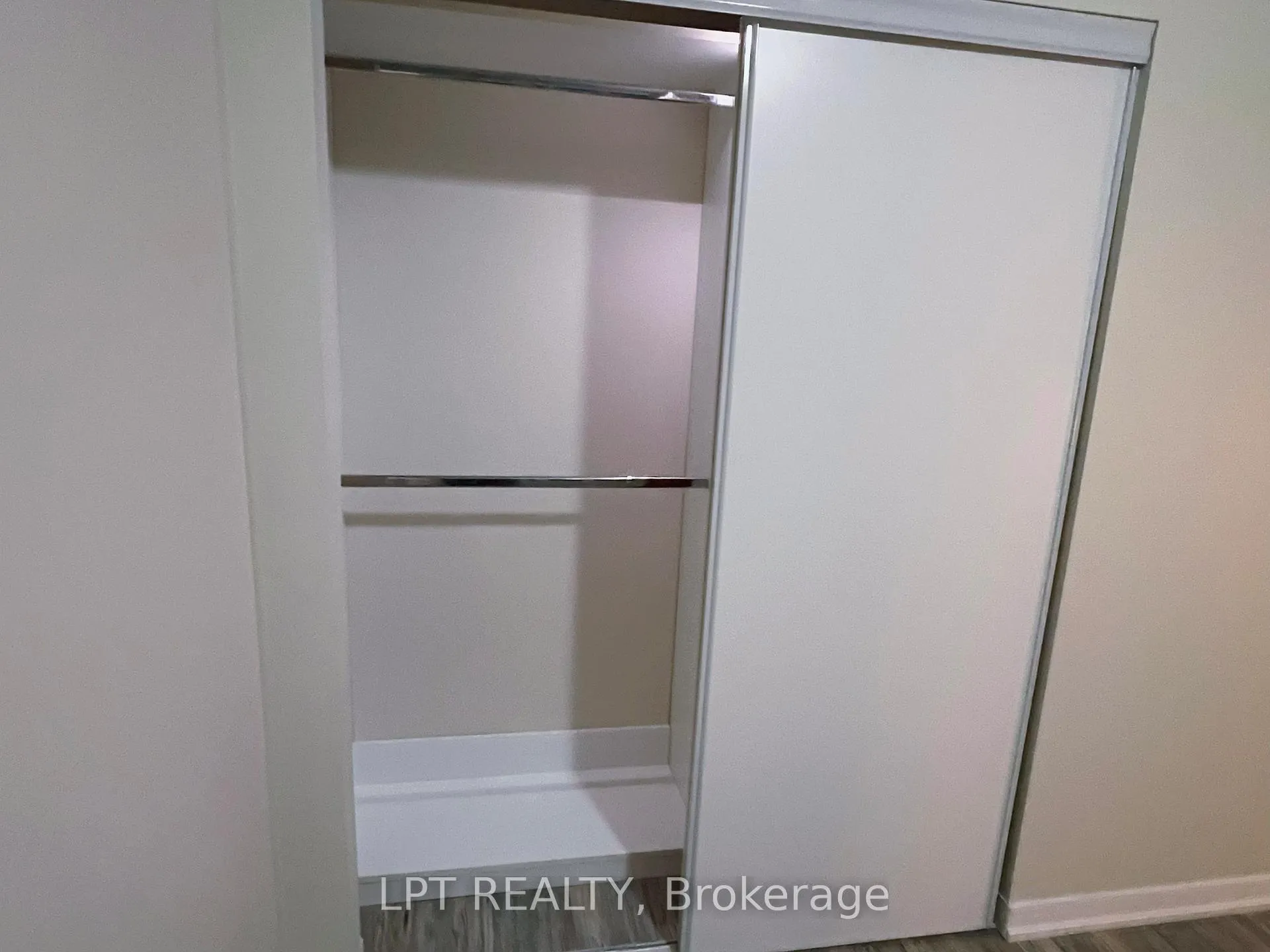 Photo 11 of Unit 1213, 69 Lynn Willians Street, Toronto, Niagara — HOMEH