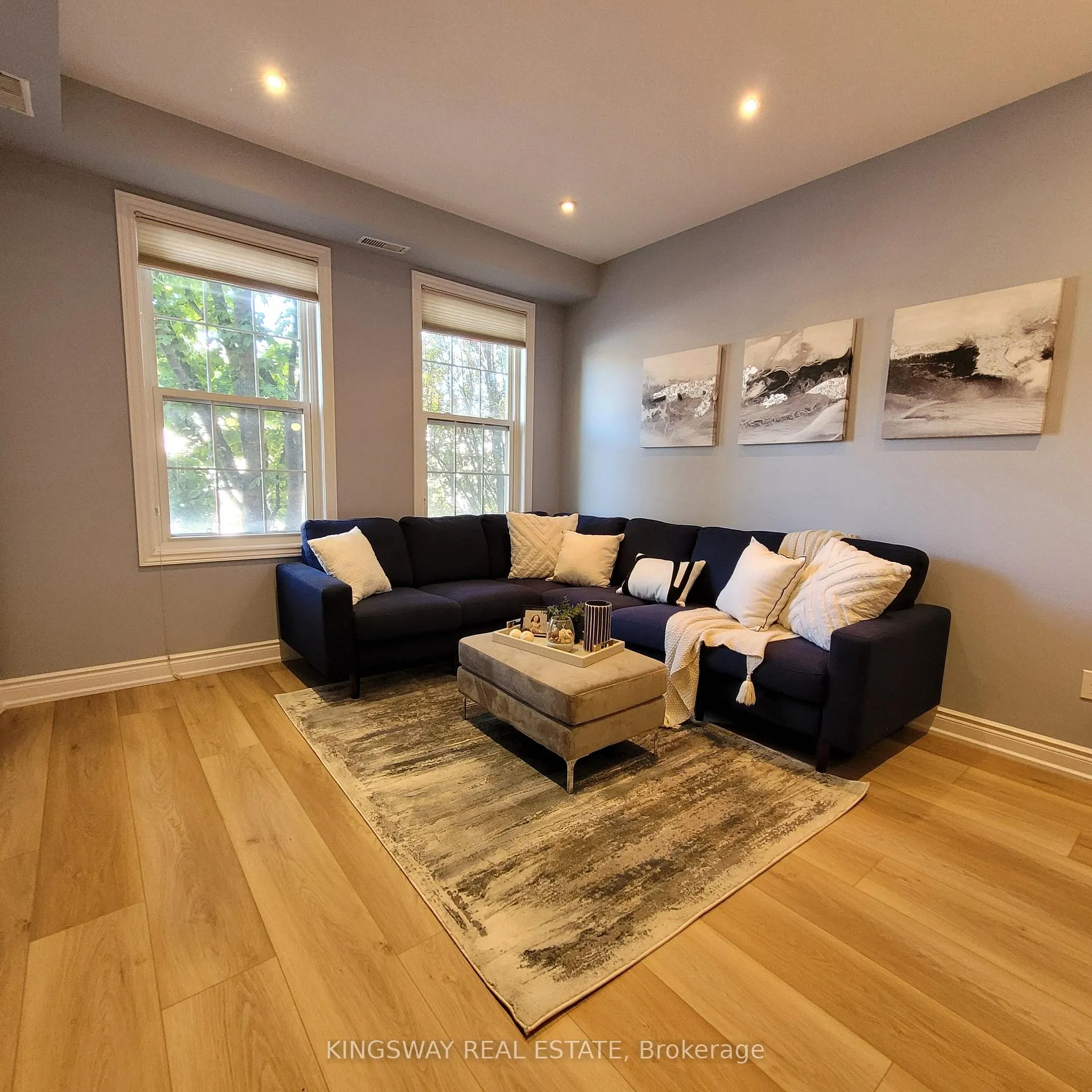 Photo 4 of 74B Coxwell Avenue, Toronto, Greenwood-Coxwell — HOMEH