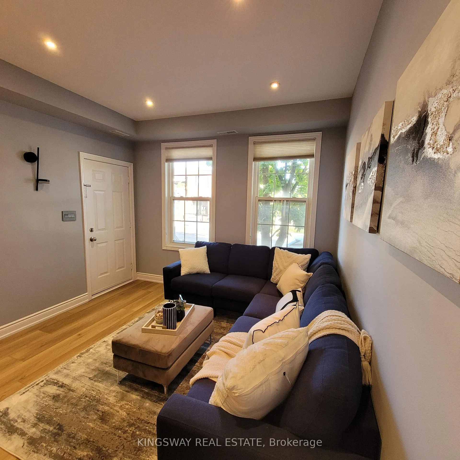 Photo 5 of 74B Coxwell Avenue, Toronto, Greenwood-Coxwell — HOMEH
