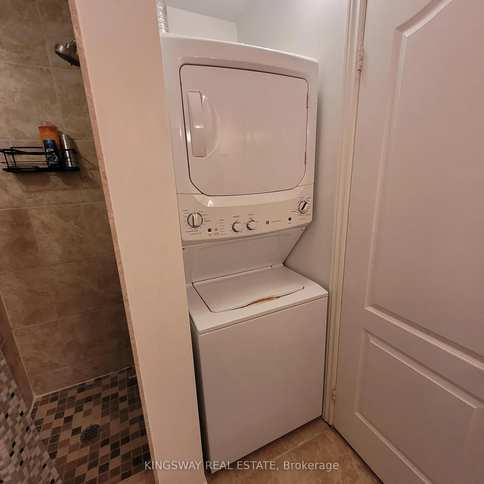 Photo 24 of 74B Coxwell Avenue, Toronto, Greenwood-Coxwell — HOMEH