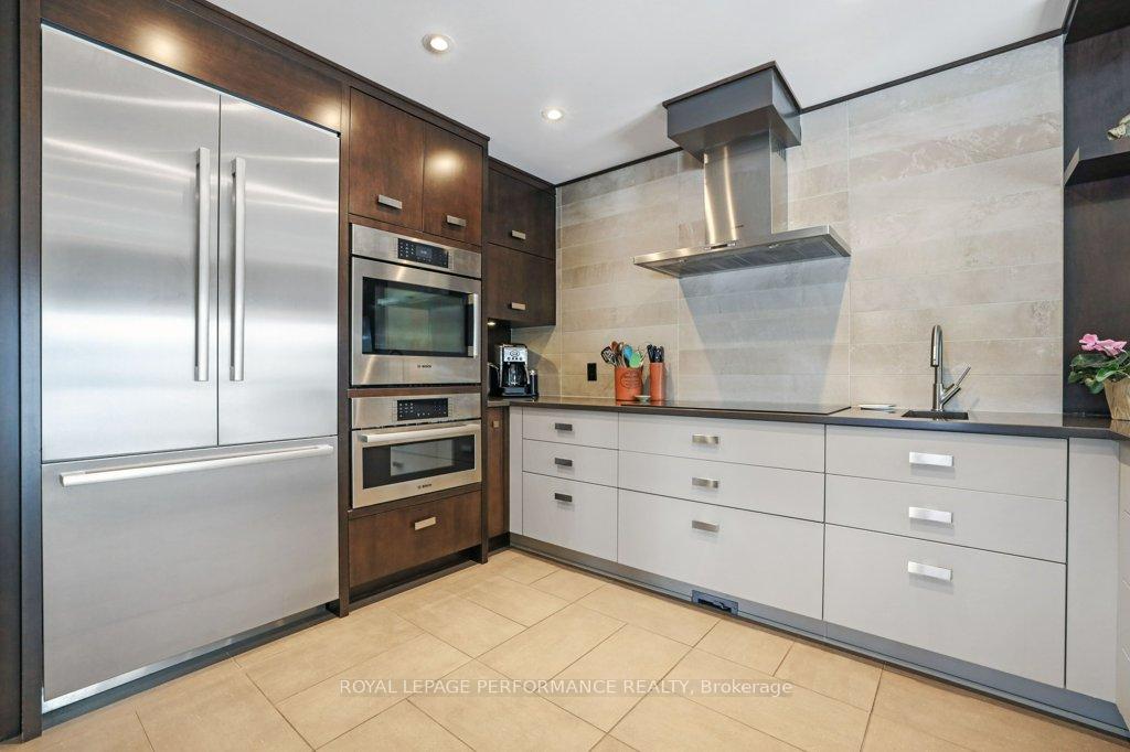 Photo 8 of 393 Echo Drive, Ottawa, Ottawa East — HOMEH