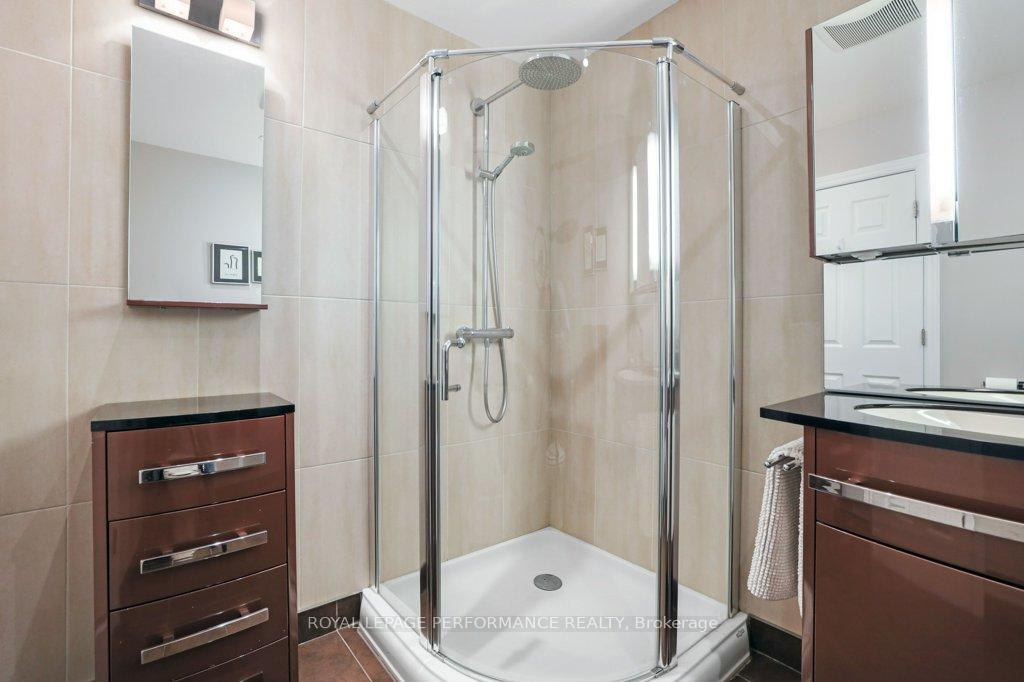 Photo 13 of 393 Echo Drive, Ottawa, Ottawa East — HOMEH