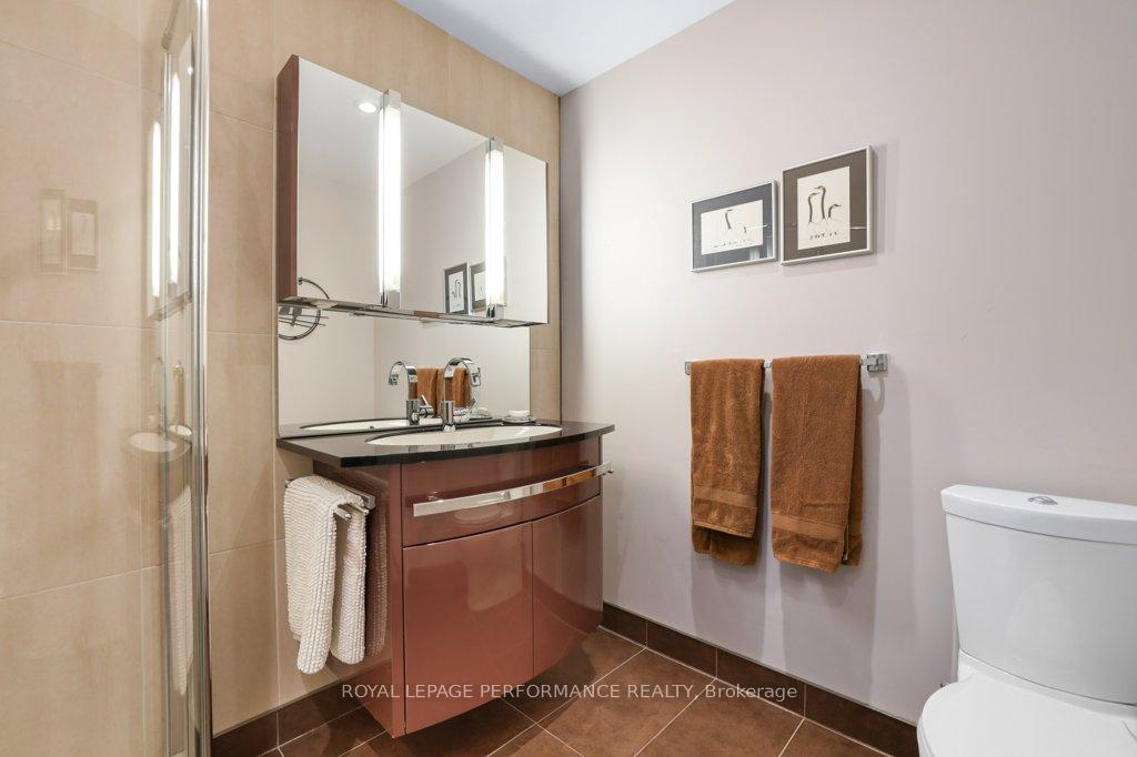 Photo 14 of 393 Echo Drive, Ottawa, Ottawa East — HOMEH