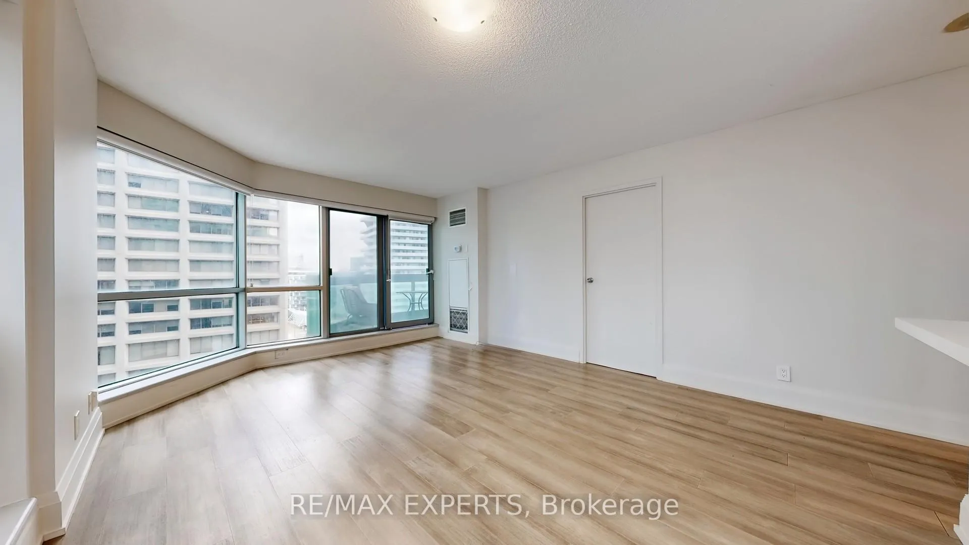 Photo 12 of Unit 1203, 10 Queens Quay W, Toronto, Waterfront Communities — HOMEH