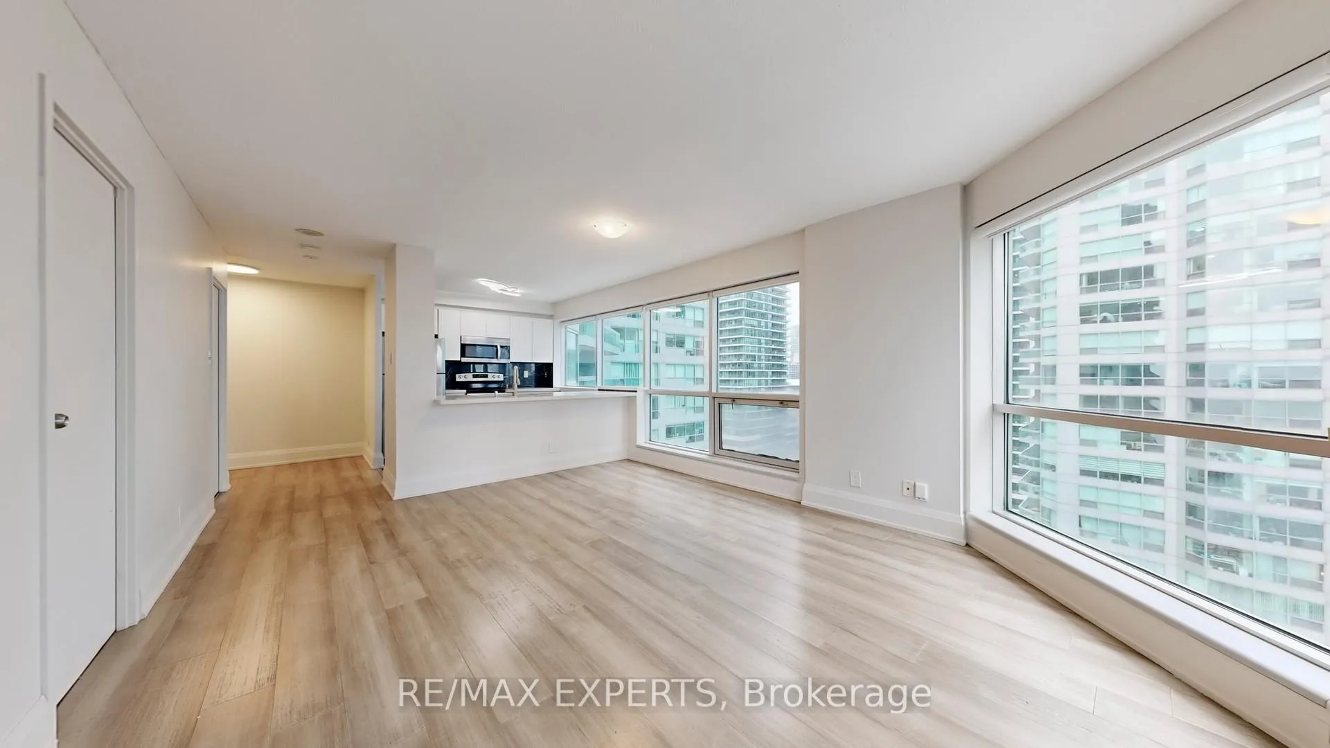 Photo 14 of Unit 1203, 10 Queens Quay W, Toronto, Waterfront Communities — HOMEH