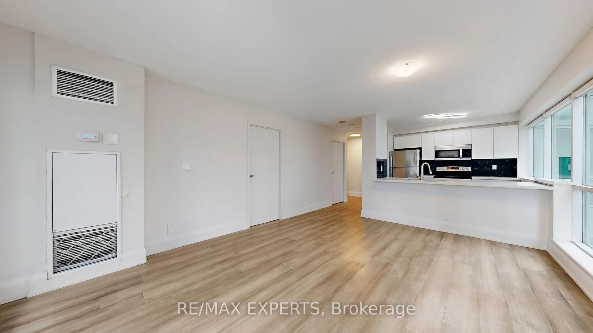 Photo 16 of Unit 1203, 10 Queens Quay W, Toronto, Waterfront Communities — HOMEH
