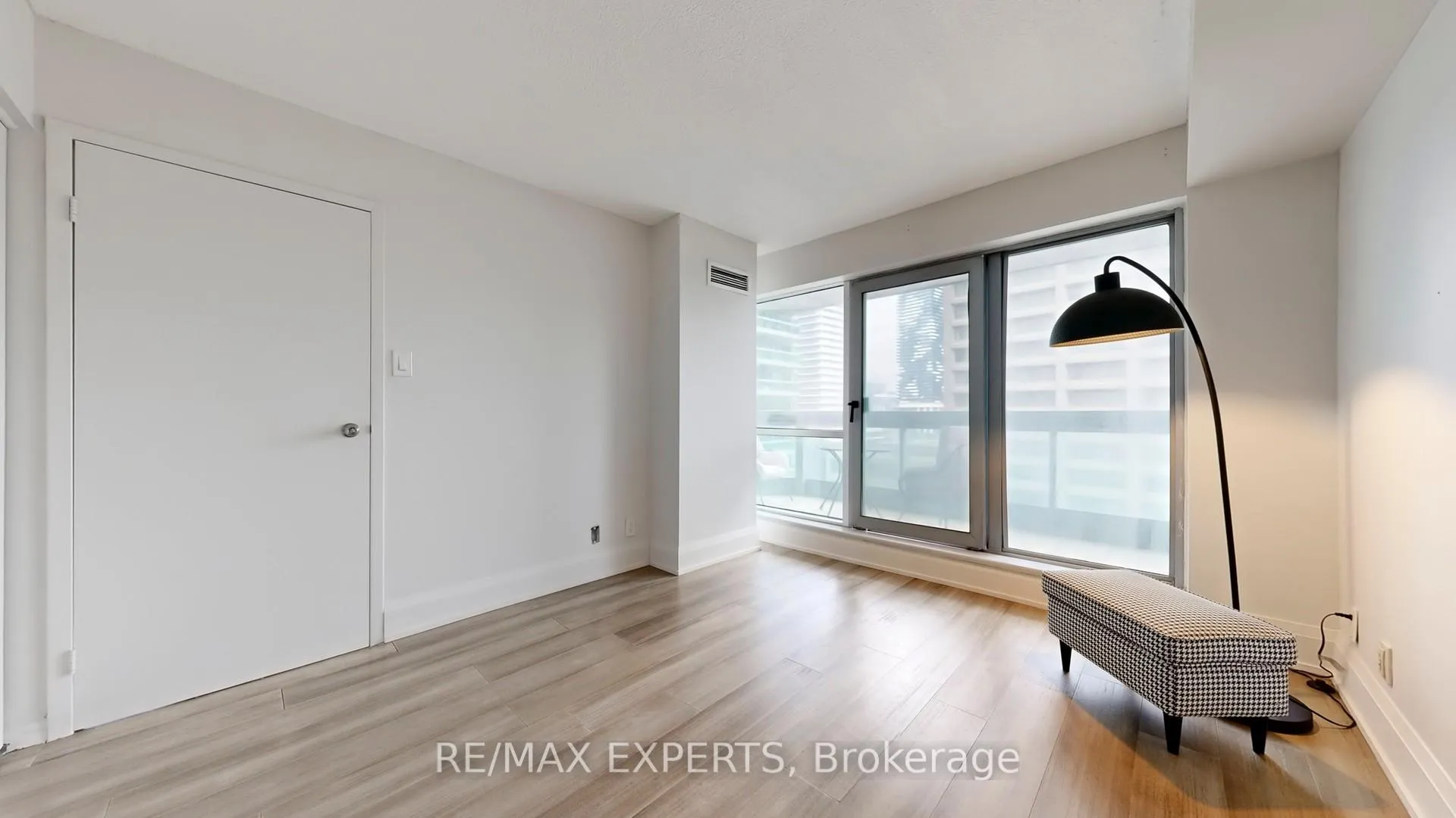 Photo 23 of Unit 1203, 10 Queens Quay W, Toronto, Waterfront Communities — HOMEH