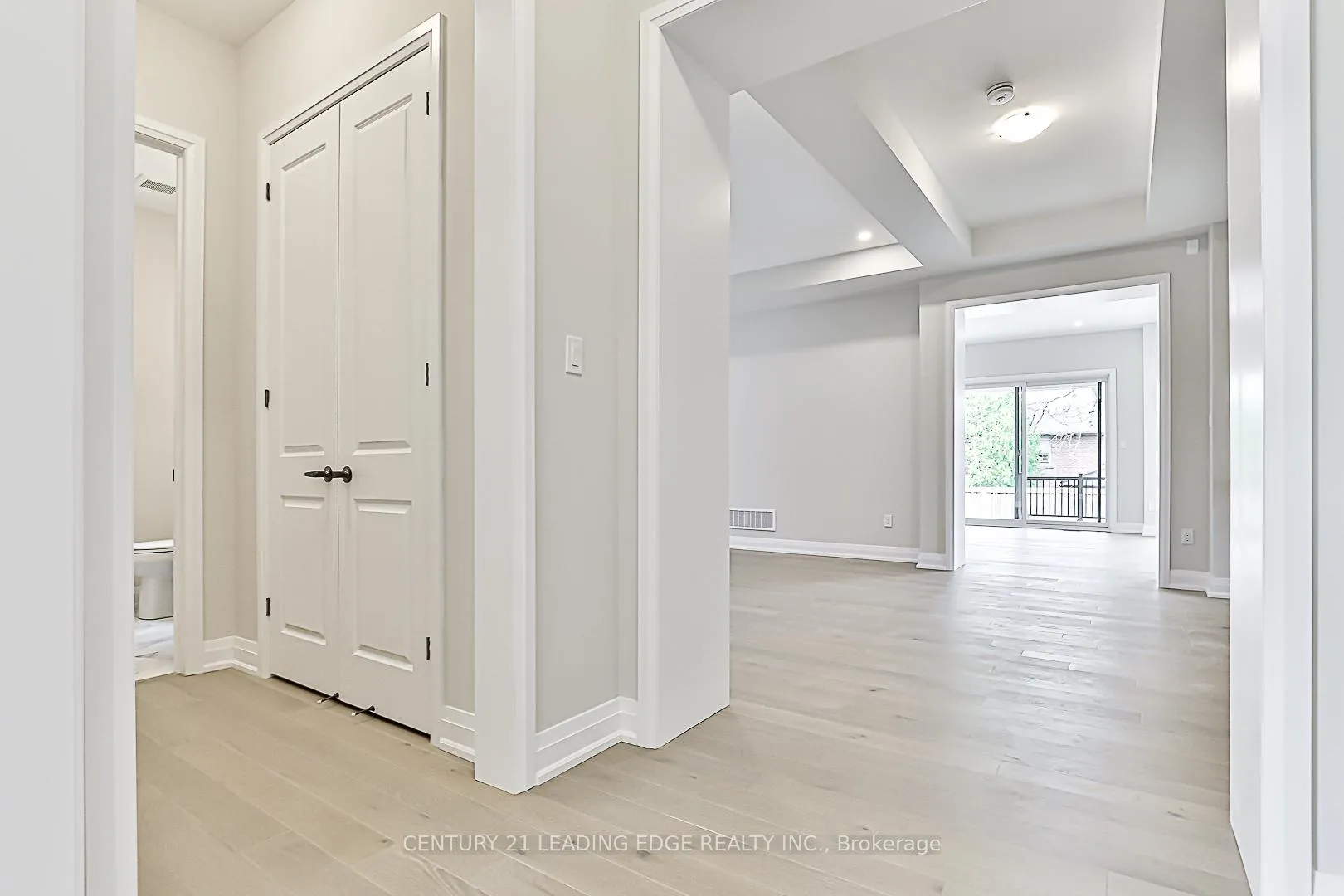 Photo 4 of 32 William Heath Court, Aurora, Aurora Highlands — HOMEH
