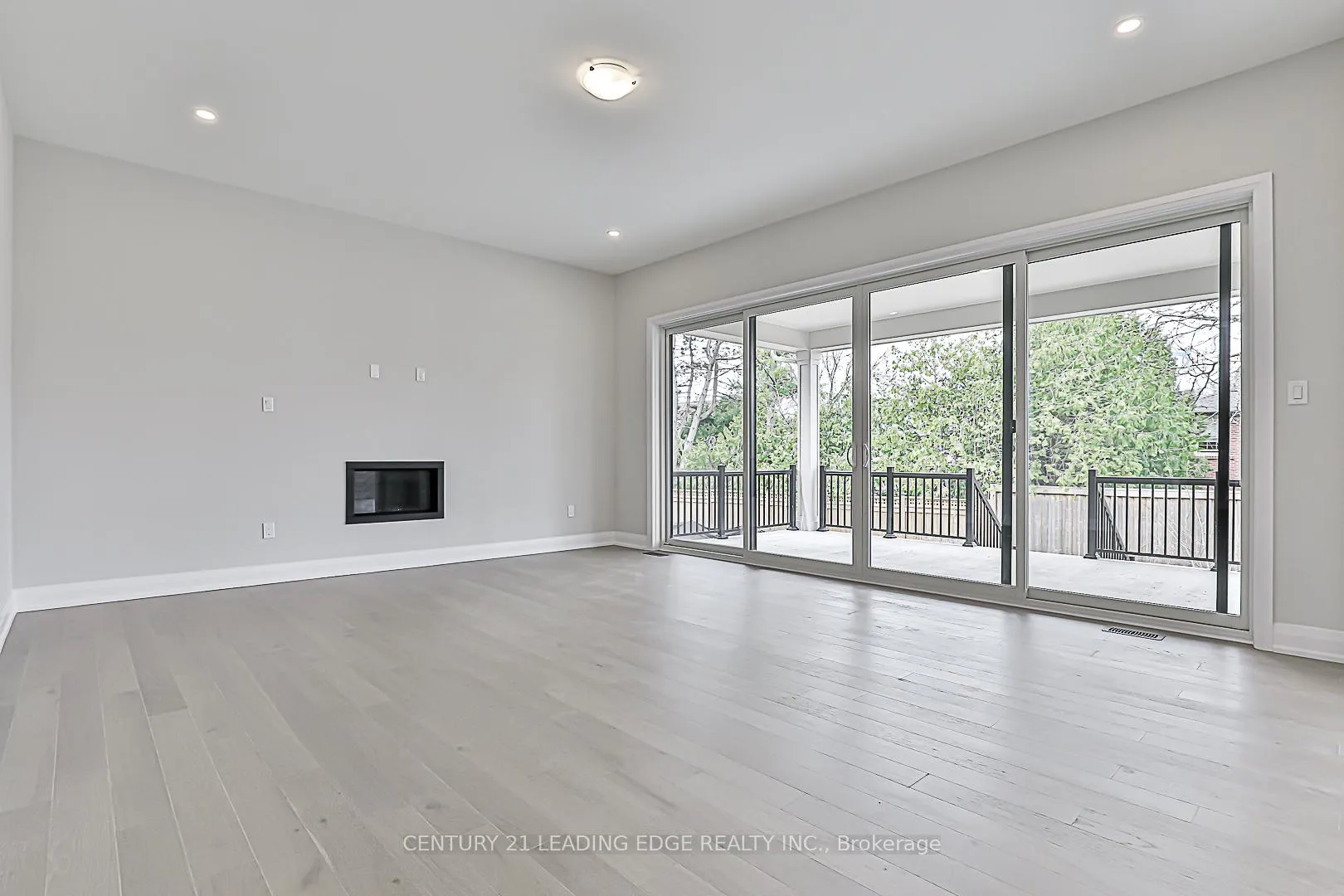 Photo 13 of 32 William Heath Court, Aurora, Aurora Highlands — HOMEH