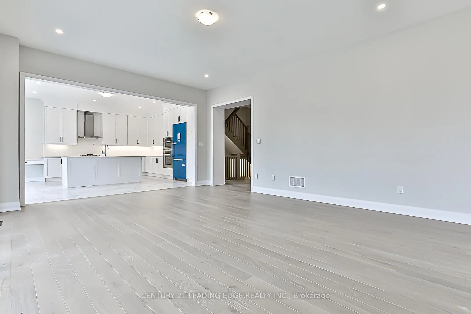 Photo 14 of 32 William Heath Court, Aurora, Aurora Highlands — HOMEH