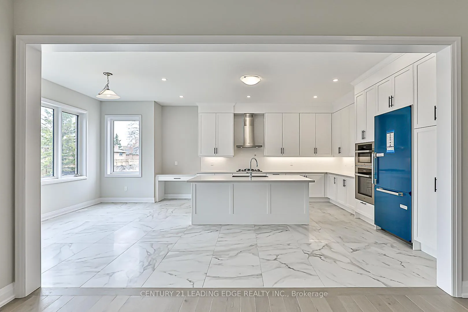 Photo 16 of 32 William Heath Court, Aurora, Aurora Highlands — HOMEH