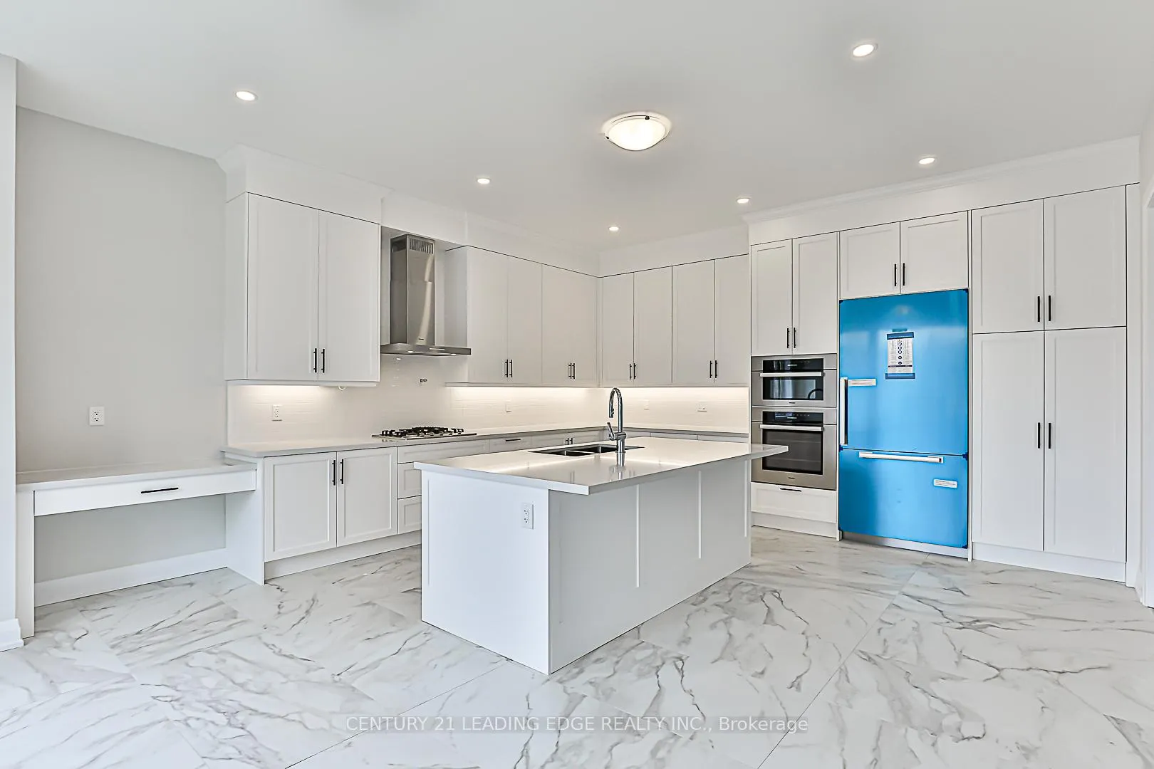 Photo 21 of 32 William Heath Court, Aurora, Aurora Highlands — HOMEH