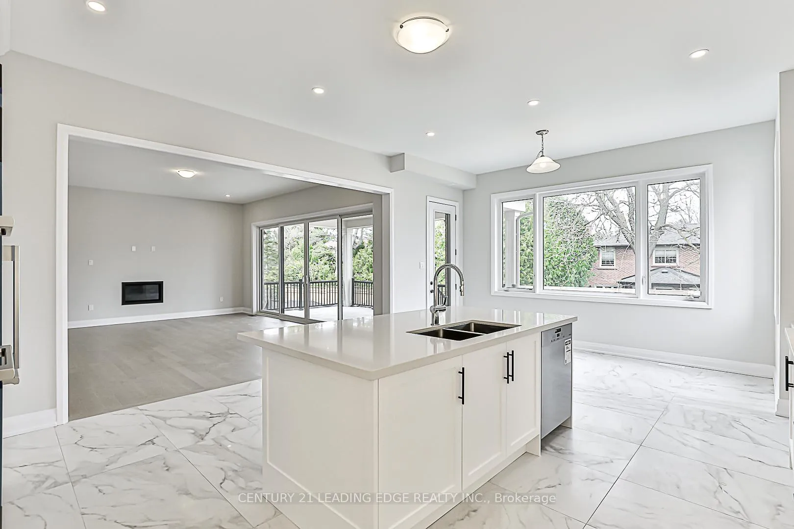 Photo 22 of 32 William Heath Court, Aurora, Aurora Highlands — HOMEH