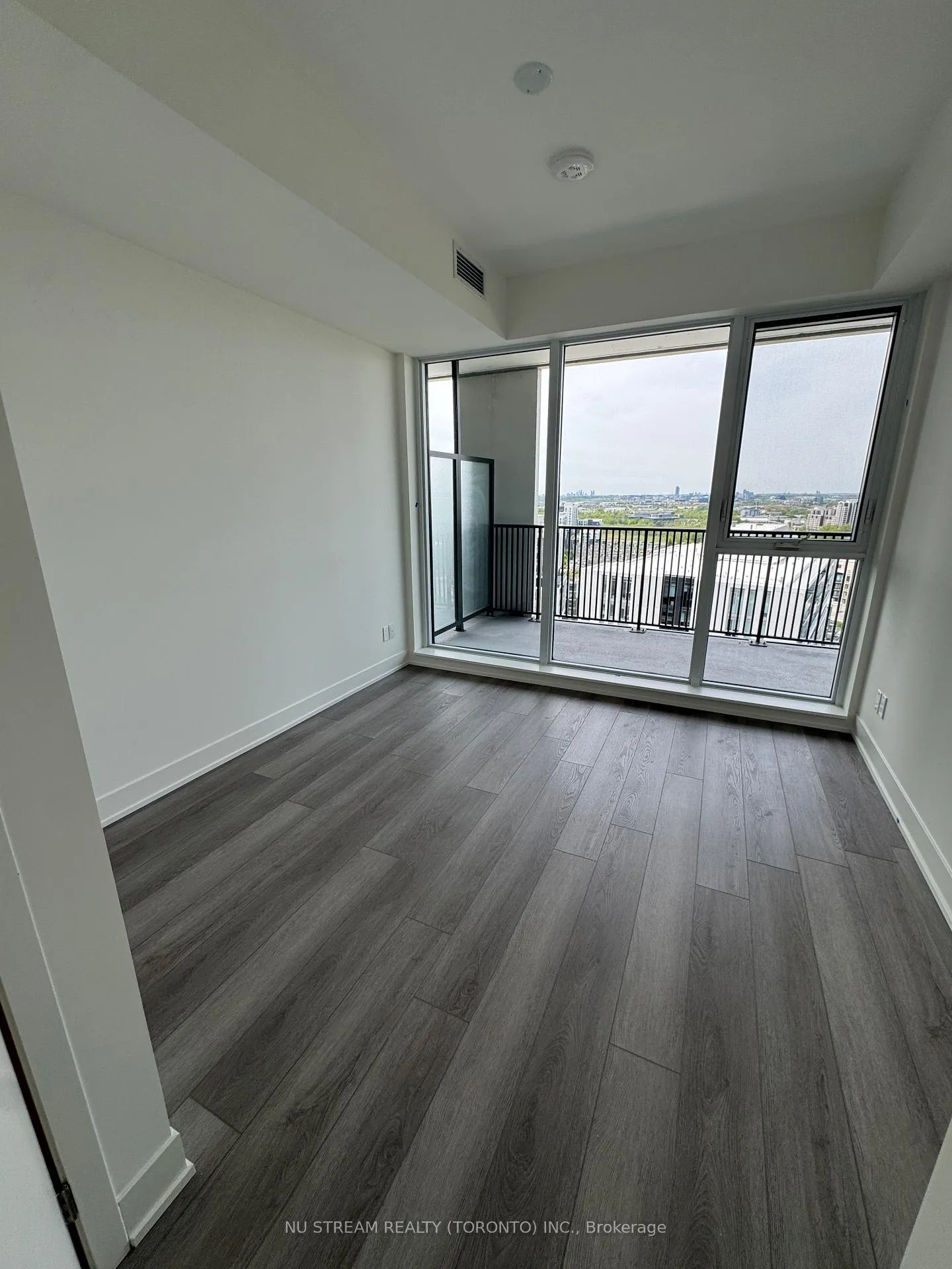 Photo 6 of Unit 2015, 56 Andre De Grasse Street, Markham, Unionville — HOMEH