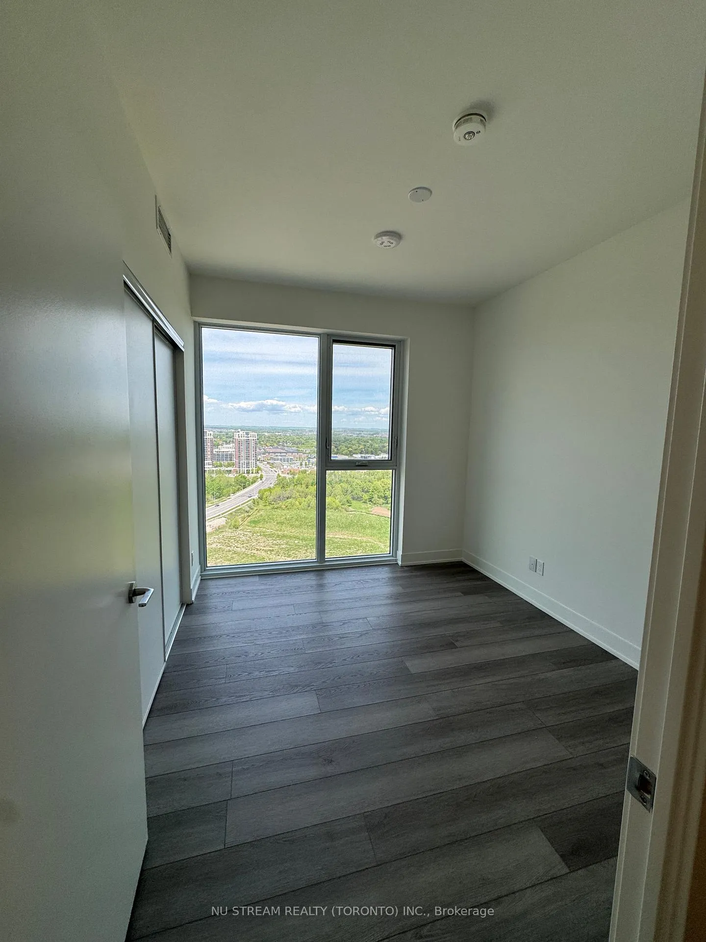 Photo 7 of Unit 2015, 56 Andre De Grasse Street, Markham, Unionville — HOMEH
