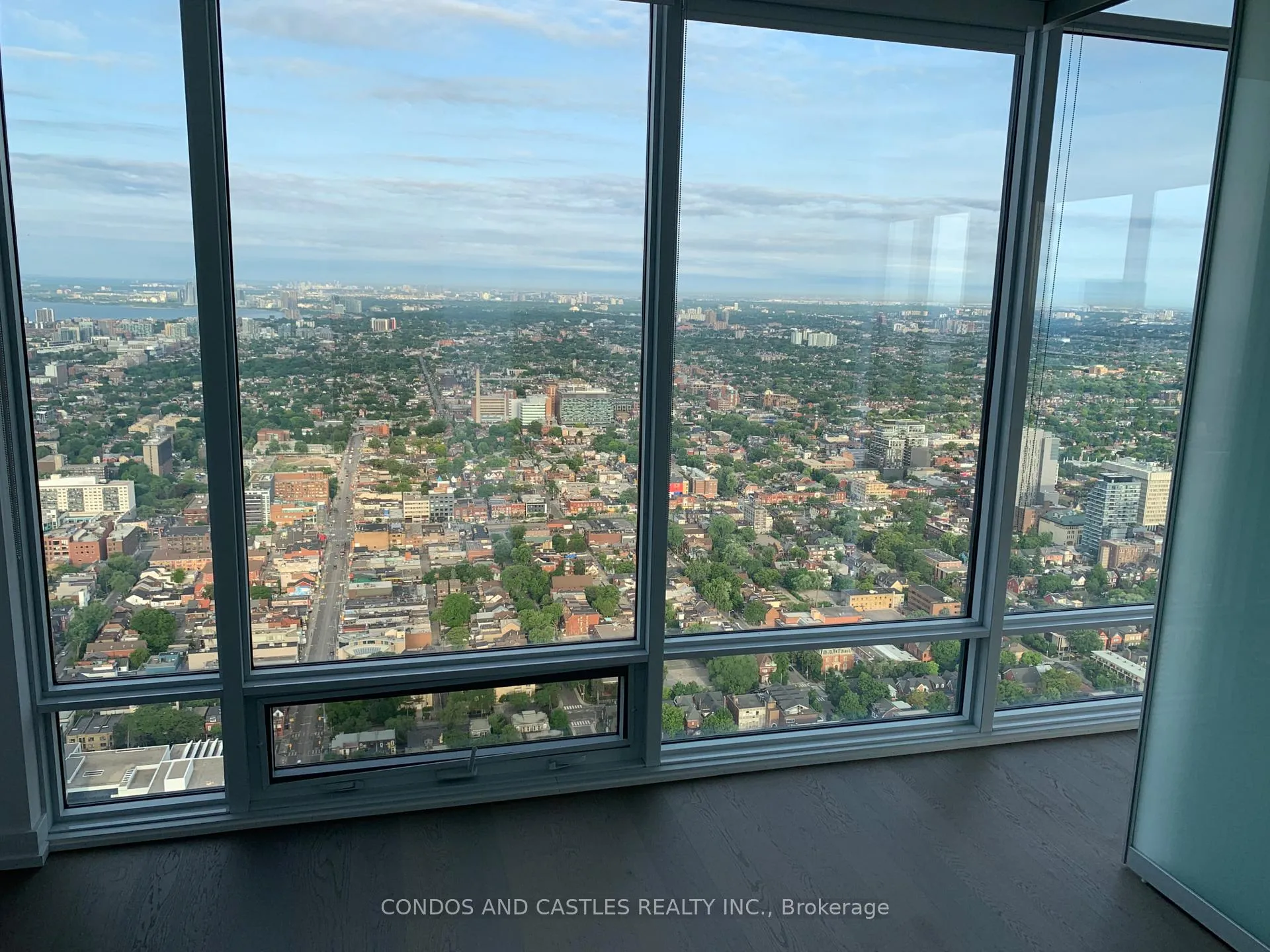 Photo 20 of Unit 5409, 488 University Avenue, Toronto, University — HOMEH