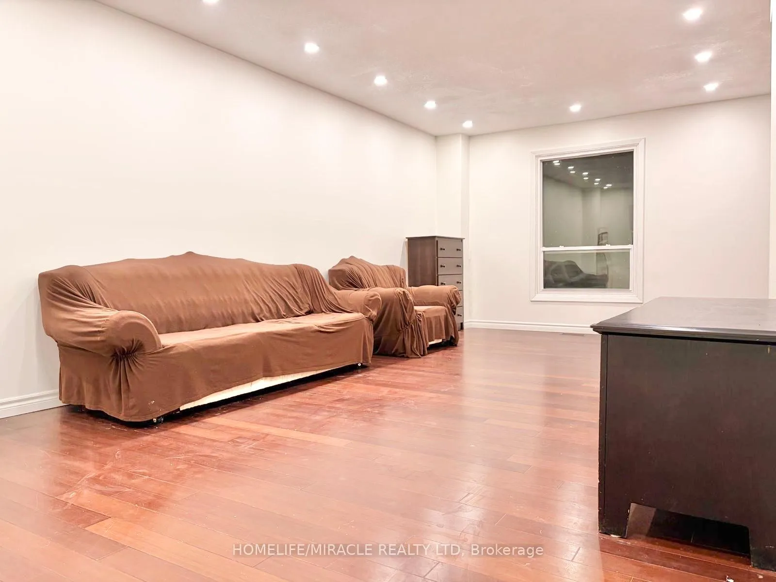 Photo 2 of Unit 2, 433 Keats Way, Waterloo — HOMEH