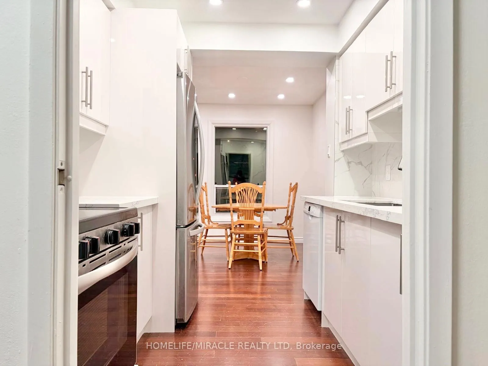 Photo 4 of Unit 2, 433 Keats Way, Waterloo — HOMEH