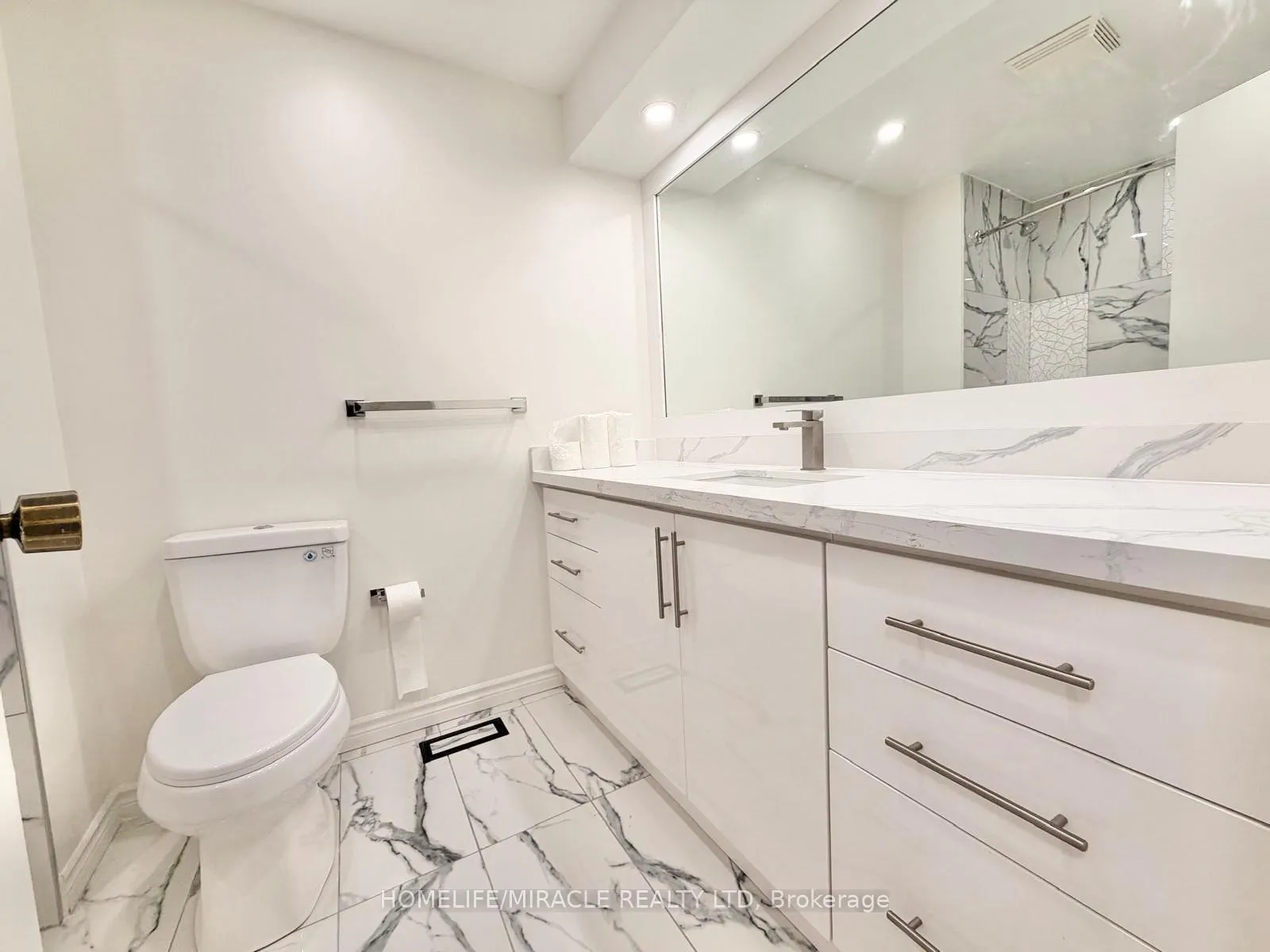 Photo 8 of Unit 2, 433 Keats Way, Waterloo — HOMEH