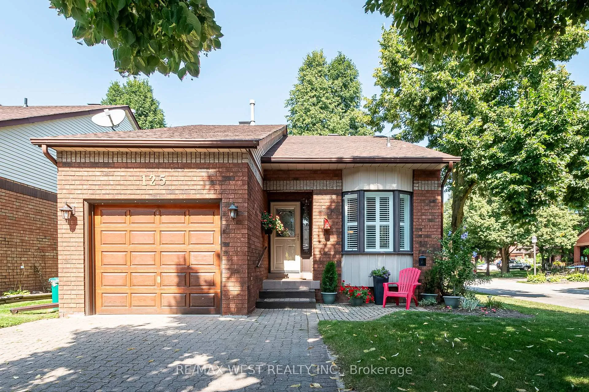 Front of 125 Riverview Road